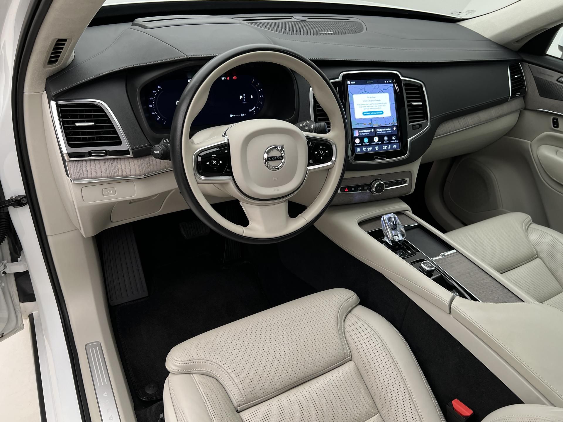 Volvo XC90, B5 AWD ULTIMATE BRIGHT 7 MÍST - fotka 4