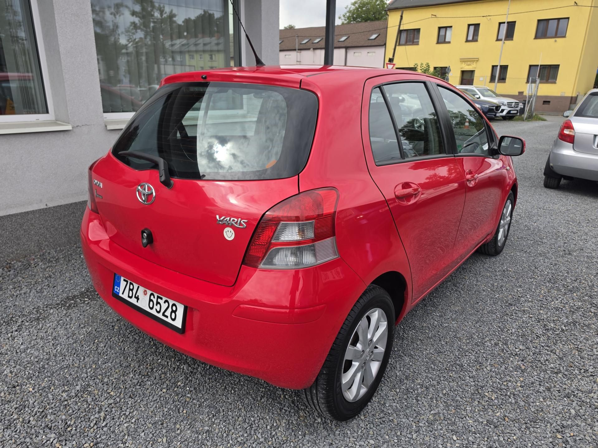 Toyota Yaris, 1.0 VVTI Klimatizace - fotka 4