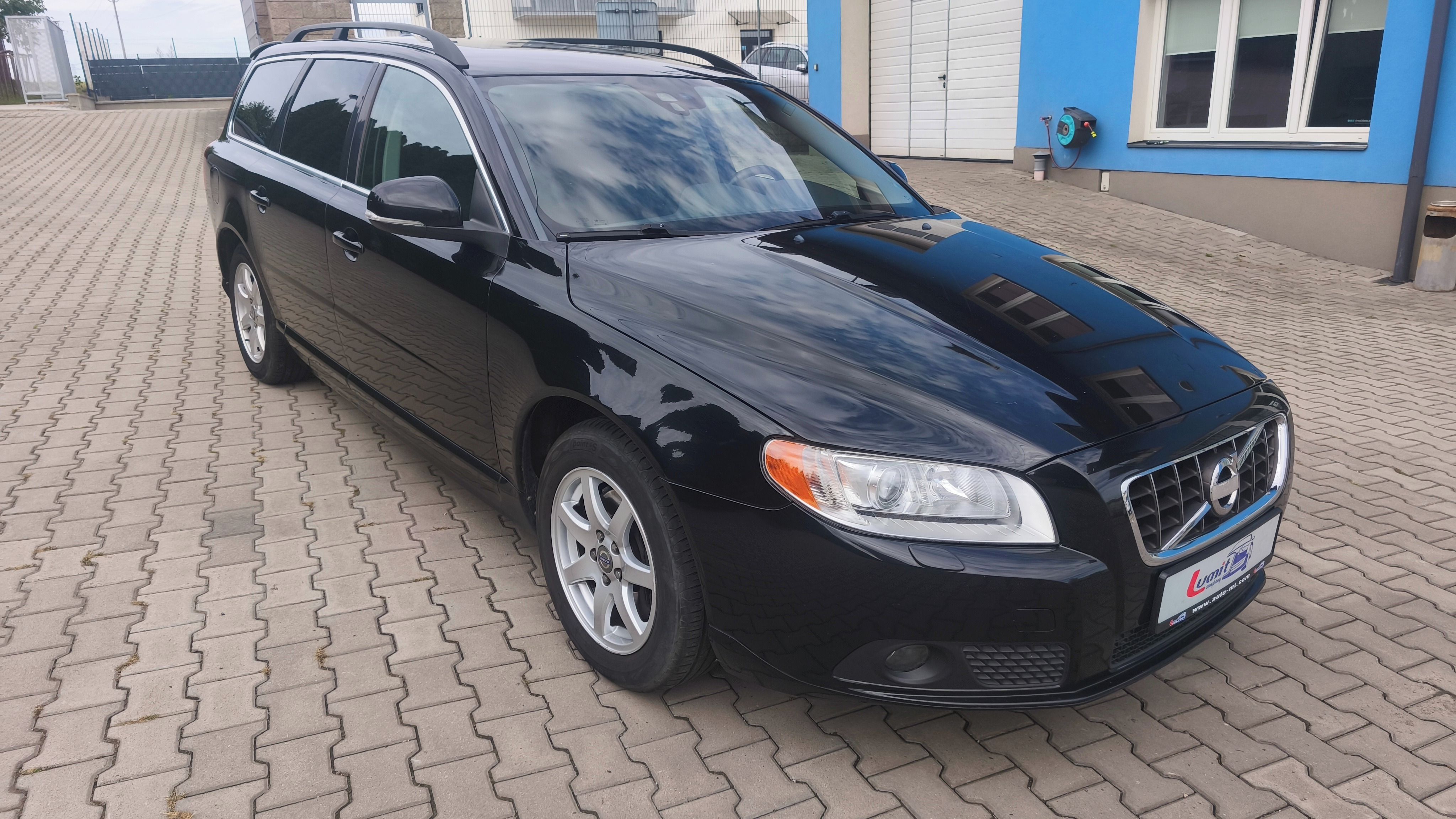 Volvo V70, 2.5 T REZERVACE - fotka 3