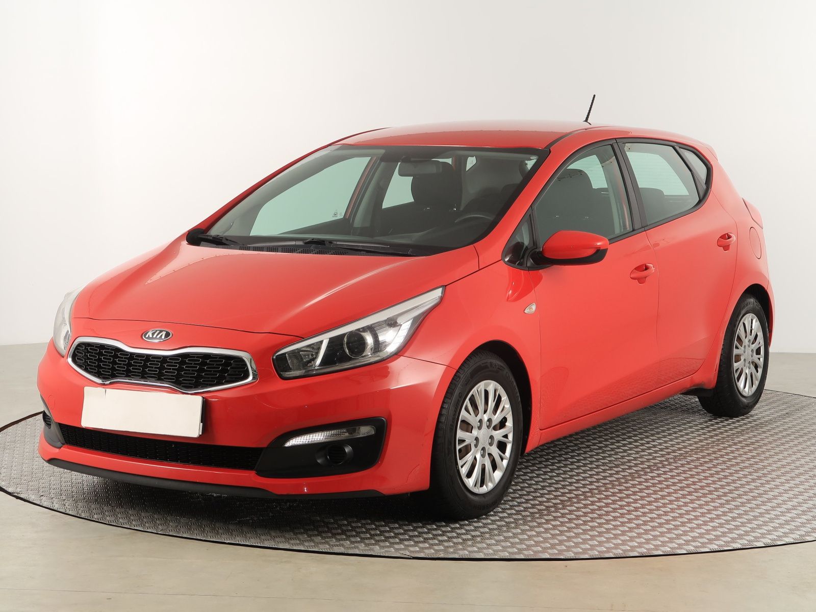 Kia Cee´d, 1.4 CVVT, Silver - fotka 3