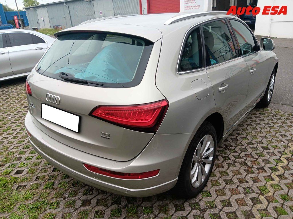 Audi Q5, 2.0TDi,1.maj,ČR - fotka 2