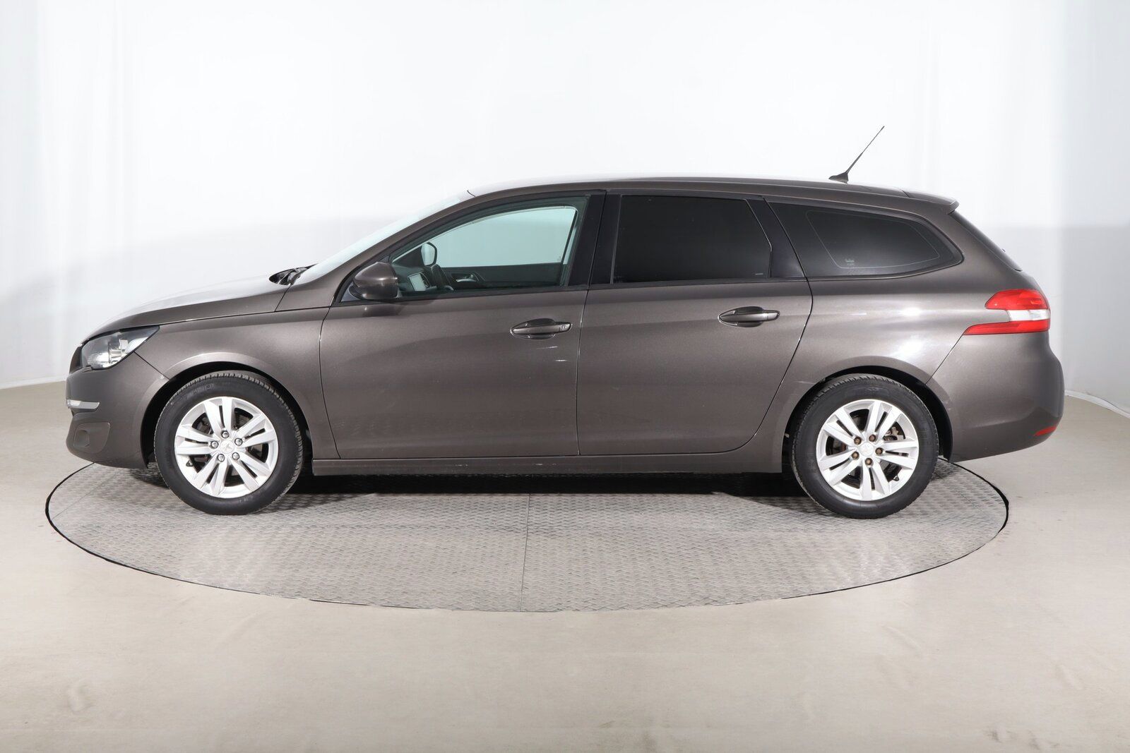Peugeot 308, 1.6 e-HDi - fotka 3