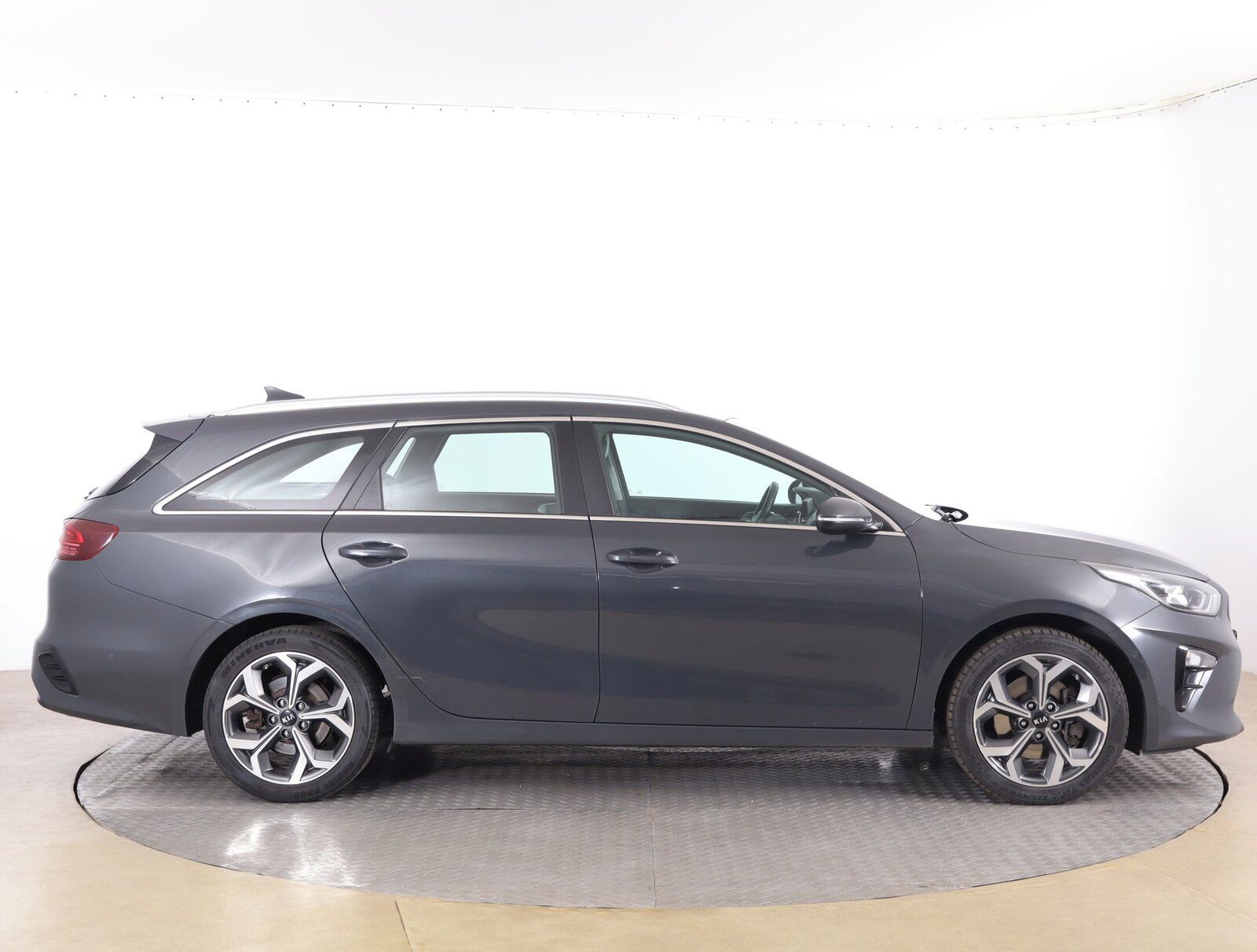 Kia Cee´d, 1.6 CRDi, Platinum - fotka 6