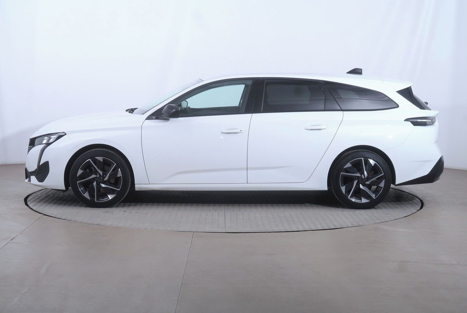 Peugeot 308, 1.2 PureTech, Allure, Automat - fotka 3