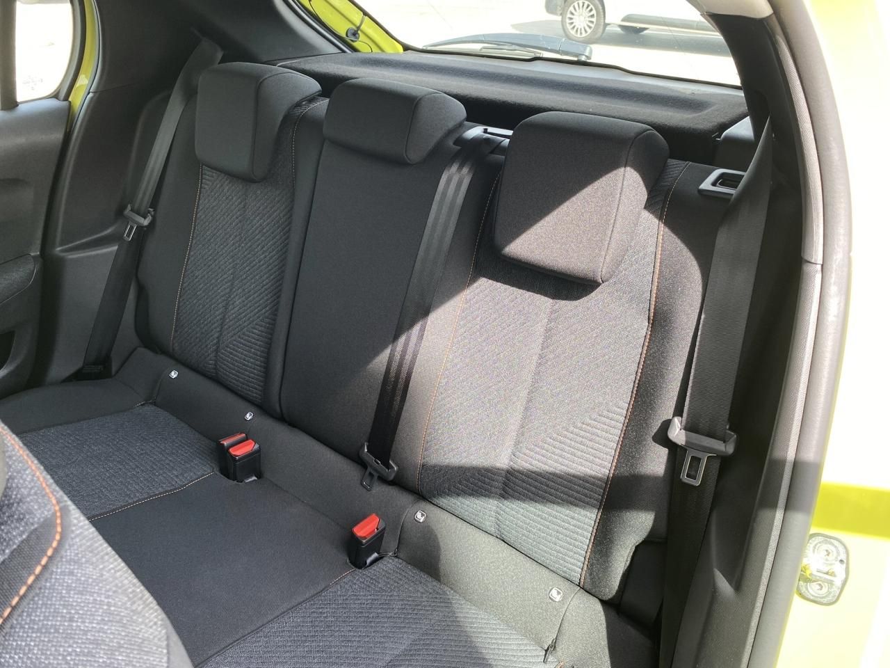 Peugeot 208, STYLE 1.2 TURBO 74kW - fotka 5