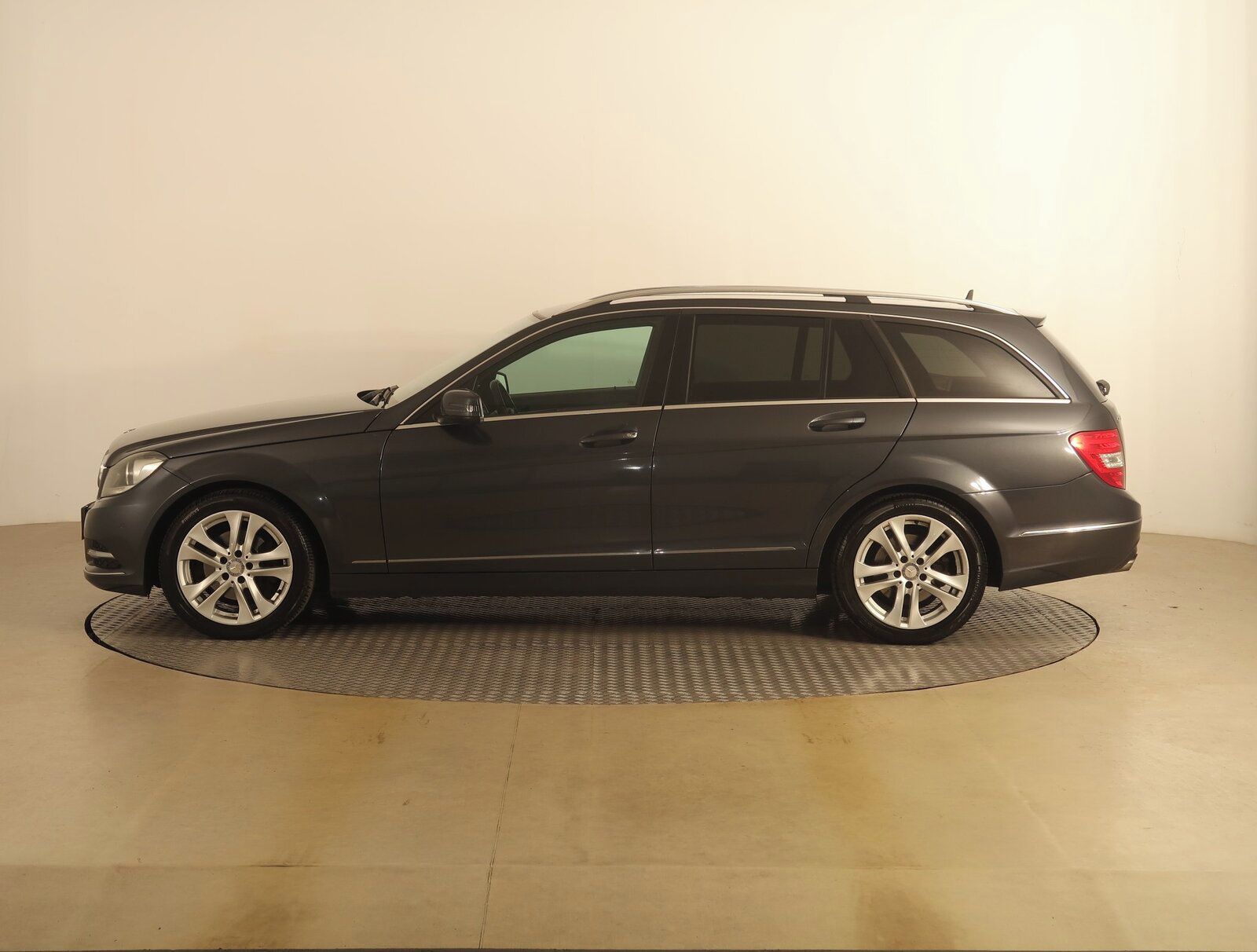 Mercedes-Benz Třídy C, 220 CDI, Avantgarde, Automat - fotka 3