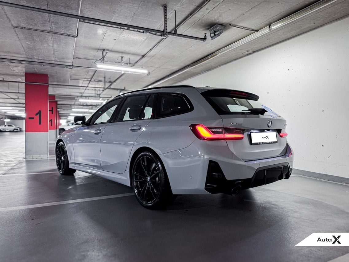 BMW Řada 3, 330i xDrive Touring M Sport - fotka 5