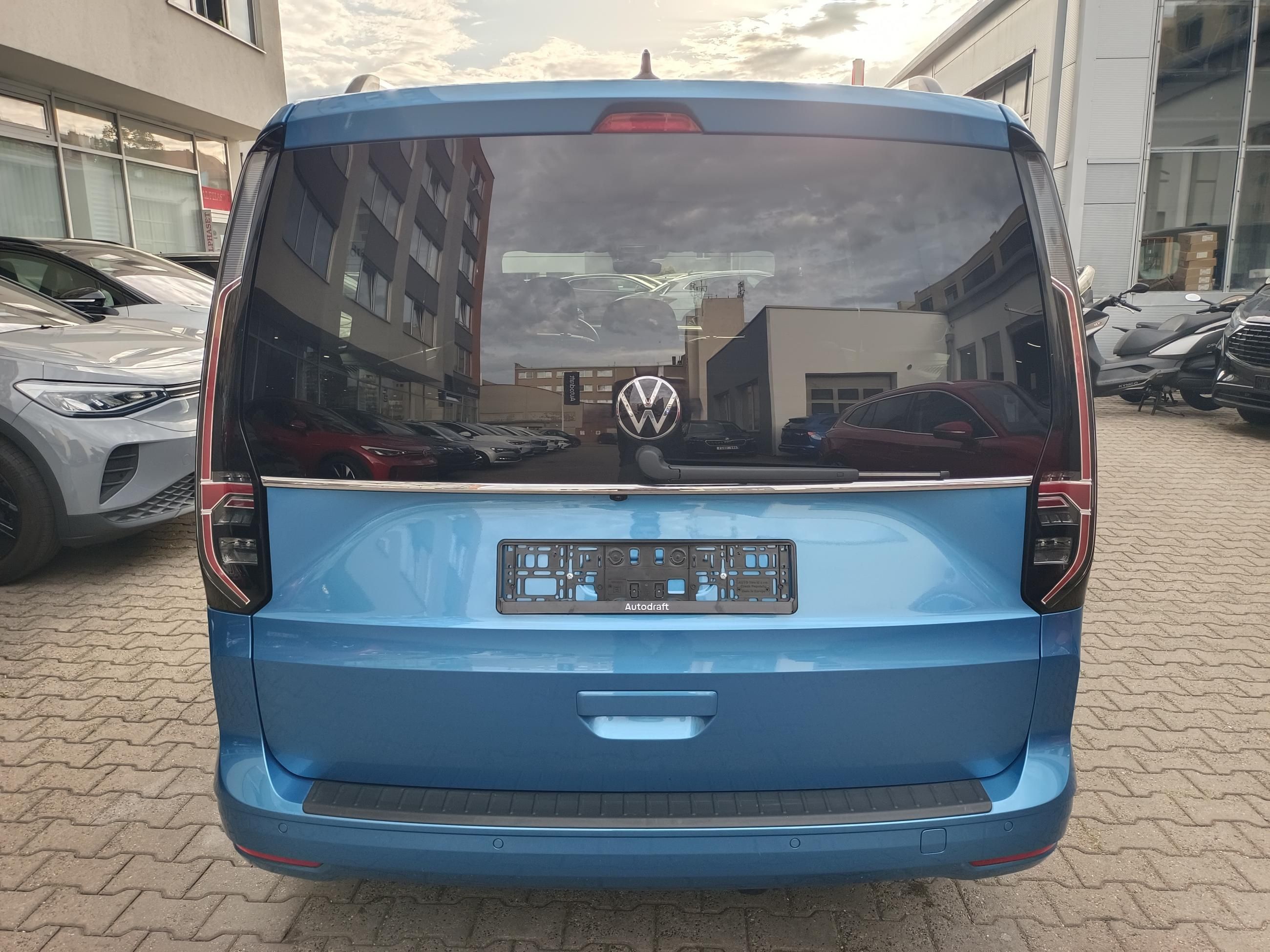 Volkswagen Caddy, TDI DSG Maxi / Webasto / Tažné - fotka 5