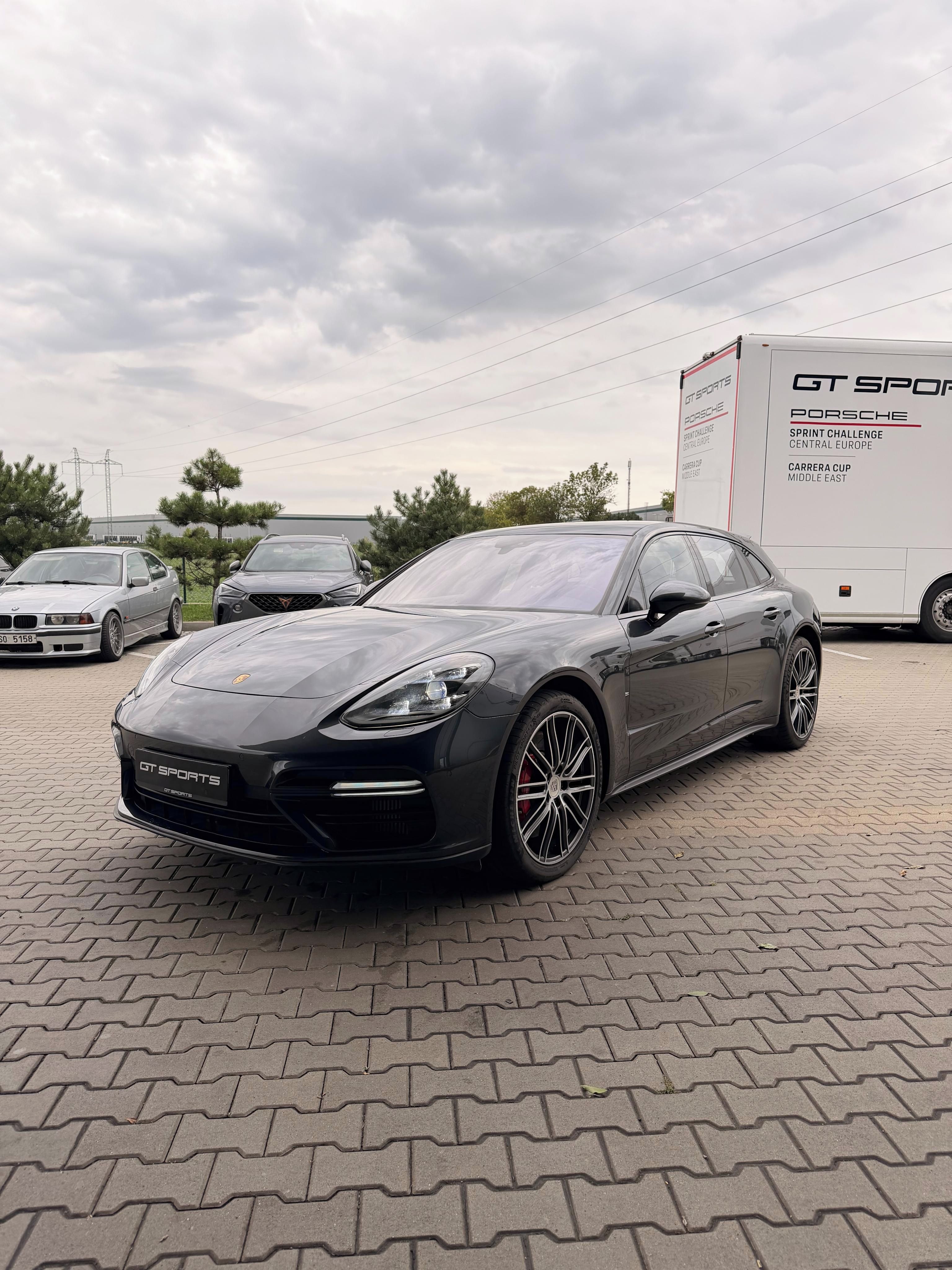 Porsche Panamera, Porsche Panamera Turbo