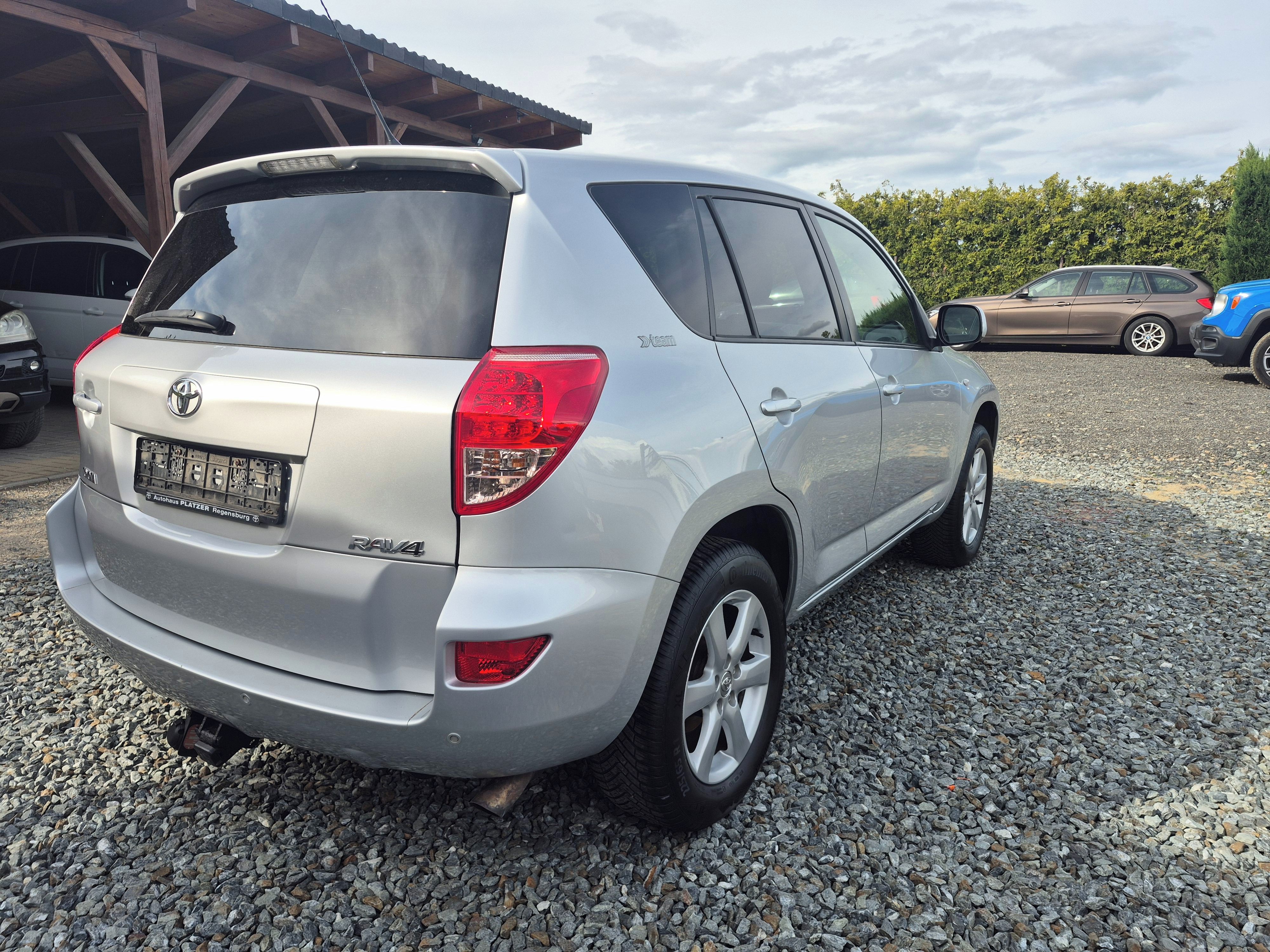 Toyota Rav4, Toyota RAV 4 2,0 I 4x4 - fotka 3