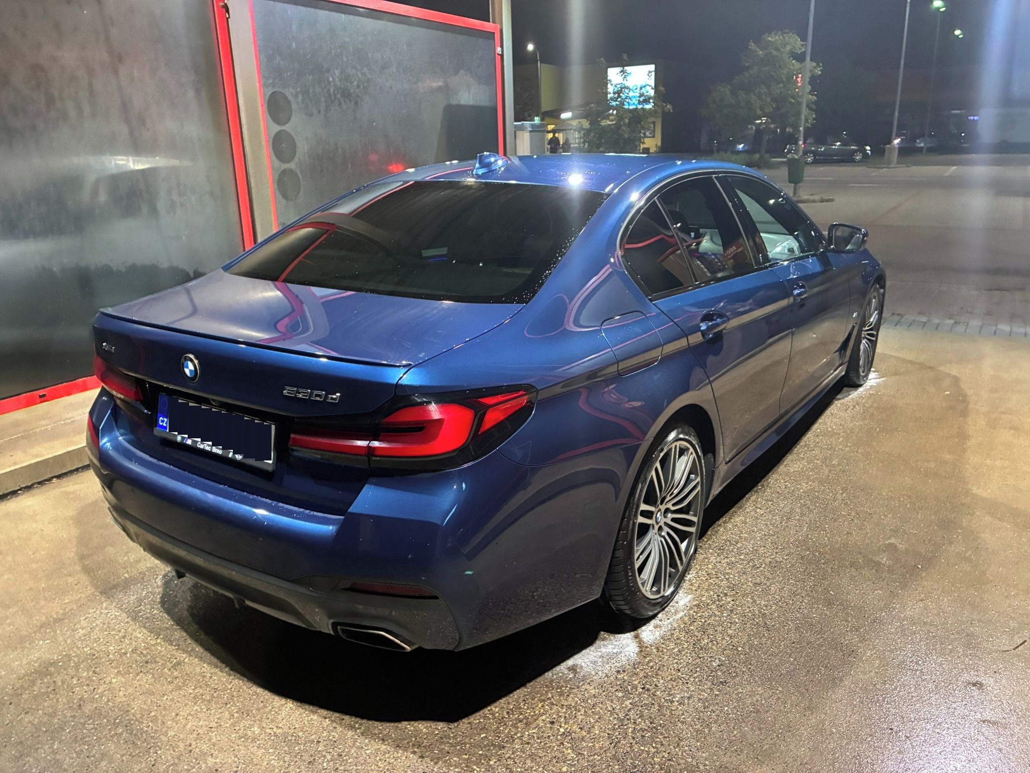 BMW Řada 5, 530d xD M Sport LCI | 286k - fotka 4