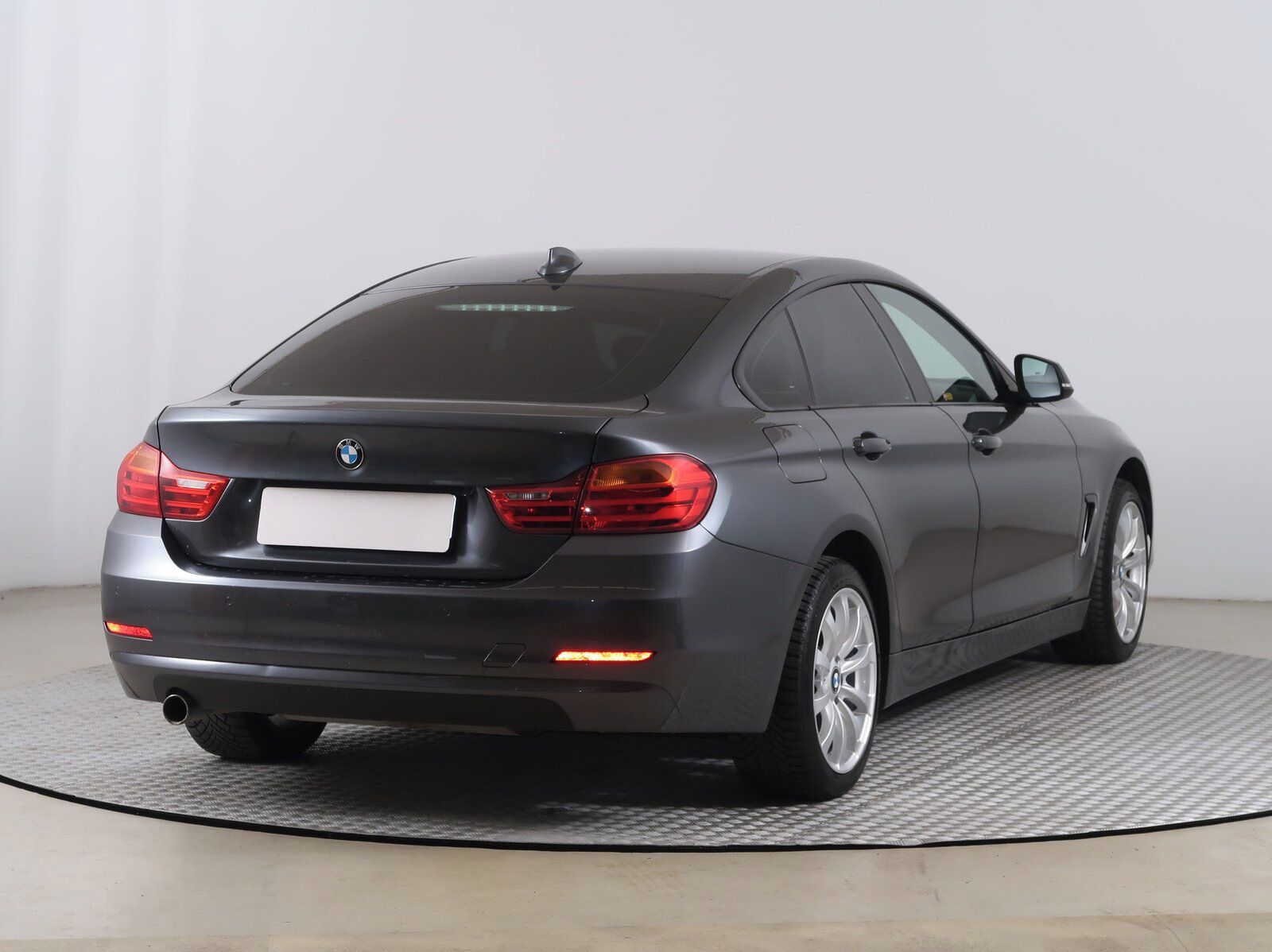 BMW Řada 4, 420i xDrive Gran Coupé , 4X4 - fotka 5