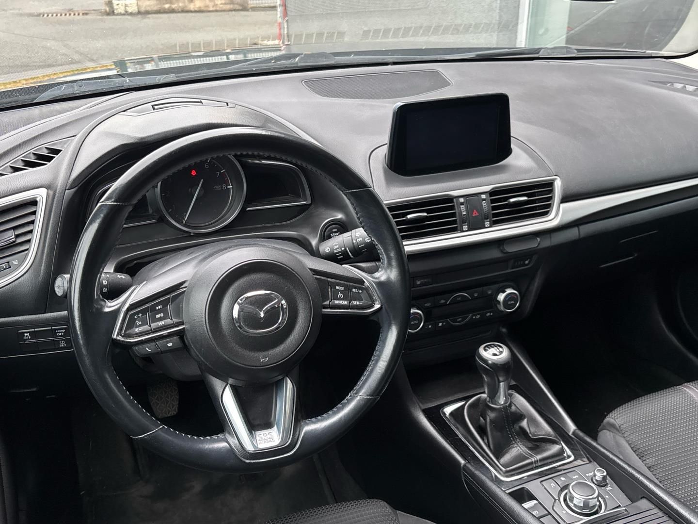 Mazda 3, 2.0 Skyactiv-G / 88 kW Takumi - fotka 5