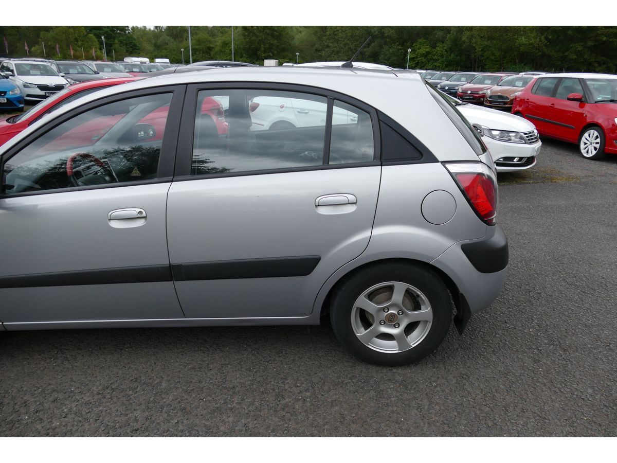 Kia Rio, 1,4 71KW KLIMA - fotka 5