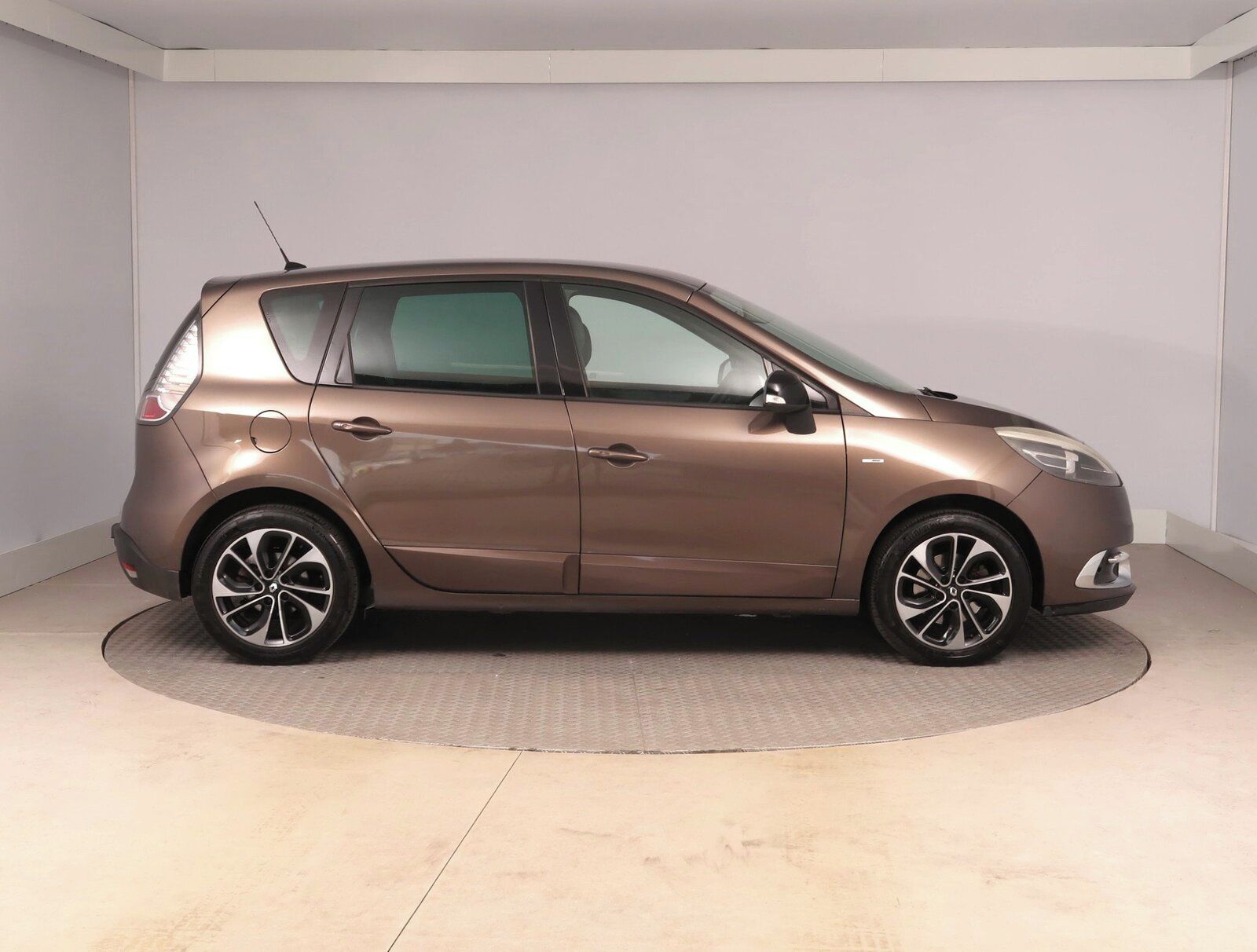 Renault Scénic, 1.2 TCe, Navi, Kožené sedačky - fotka 6