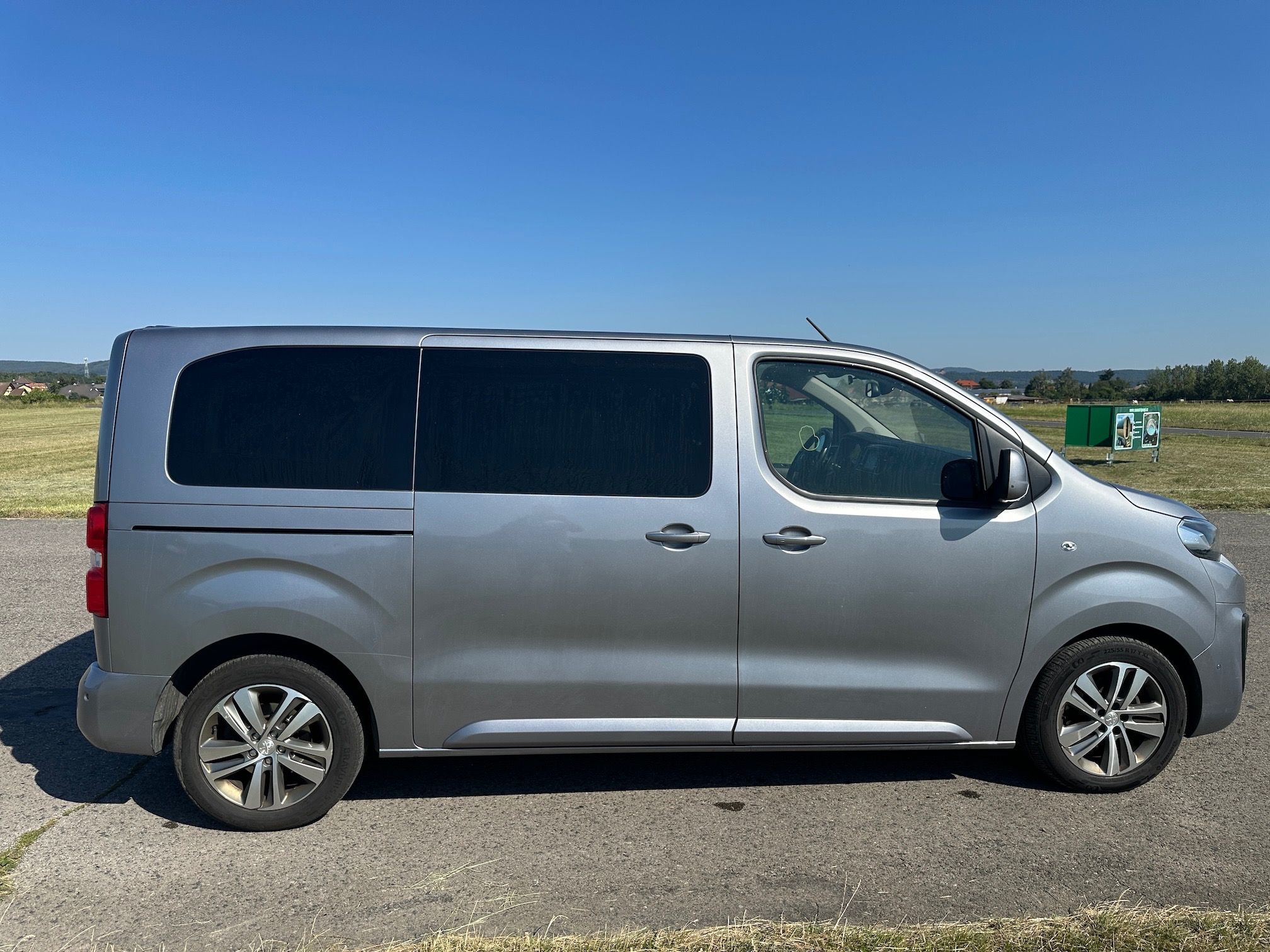 Peugeot Traveller, L2 Allure 2.0 BlueHDI 180k 8AT - fotka 5
