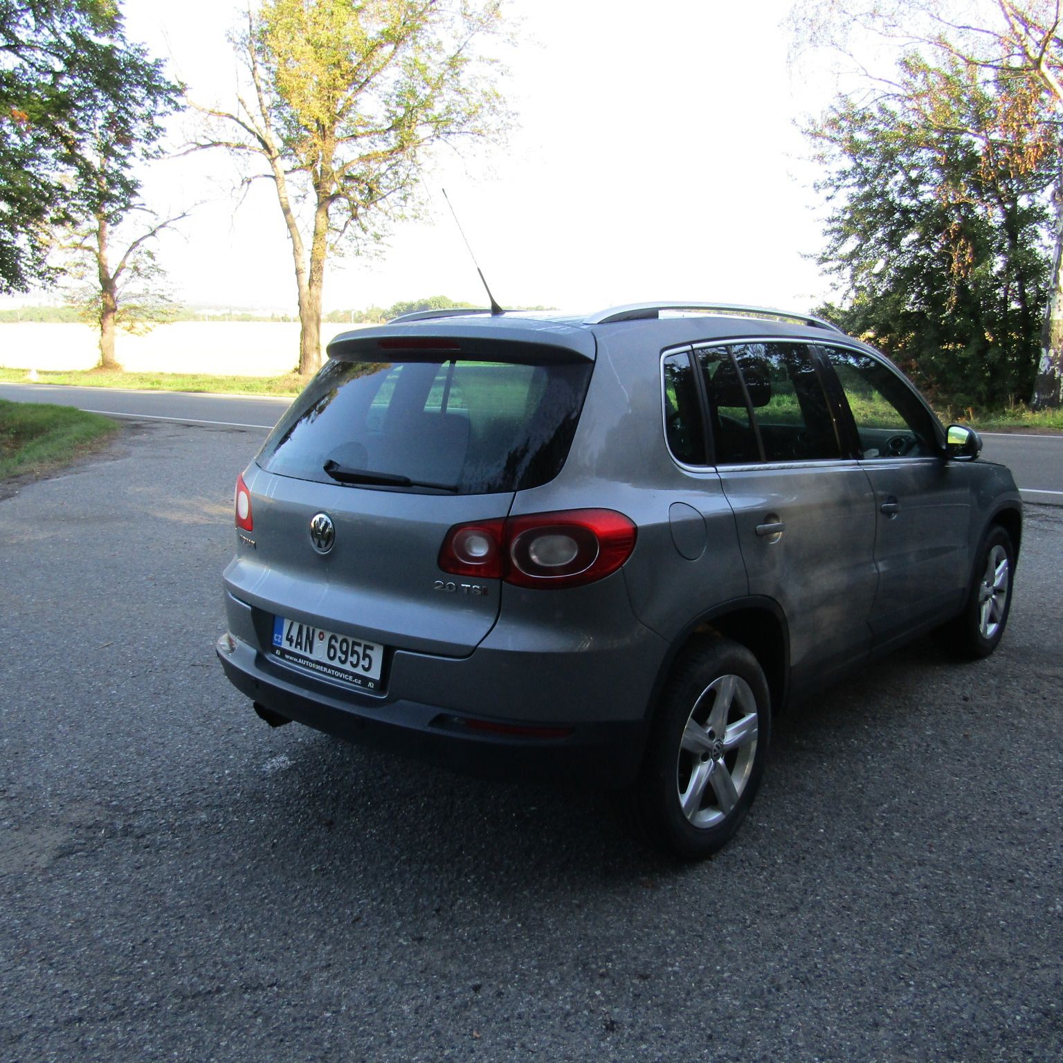Volkswagen Tiguan, 2,0TSi 125kw, 4x4, NAJETO 100 - fotka 5