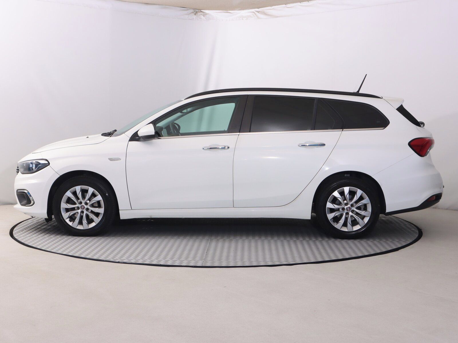 Fiat Tipo, 1.6 MultiJet, Serv.kniha - fotka 3