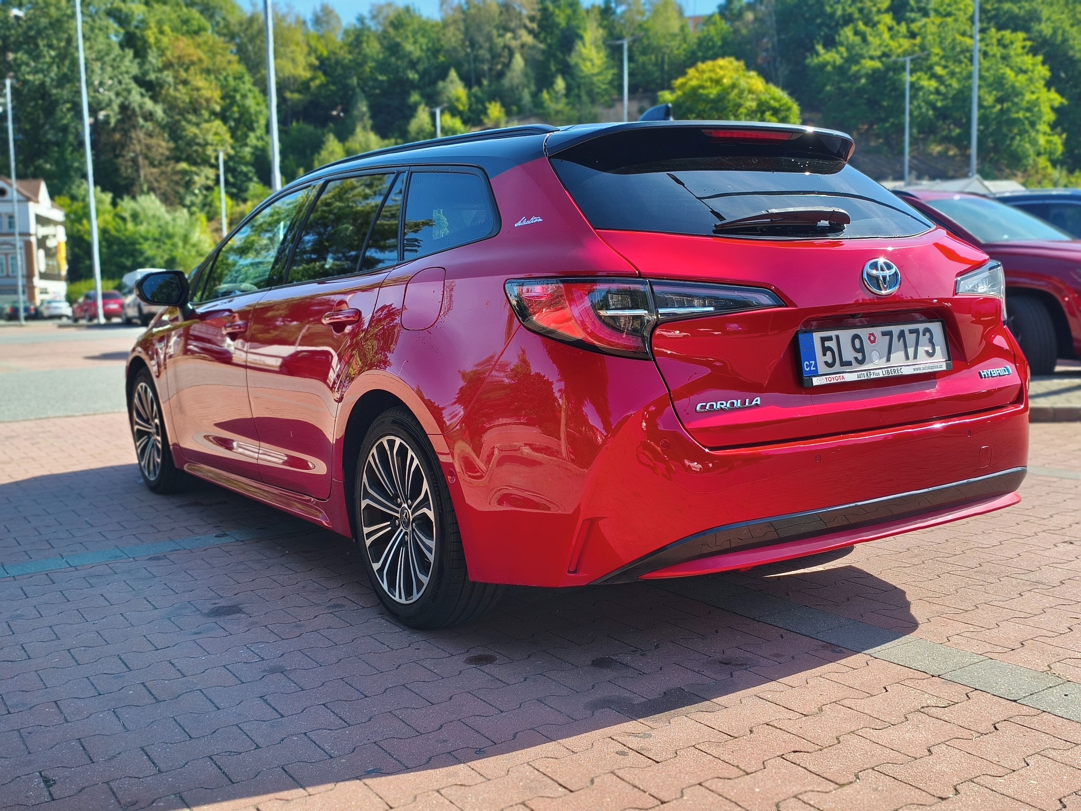 Toyota Corolla, 1.8 Hybrid 90kW Selection (GR) - fotka 4