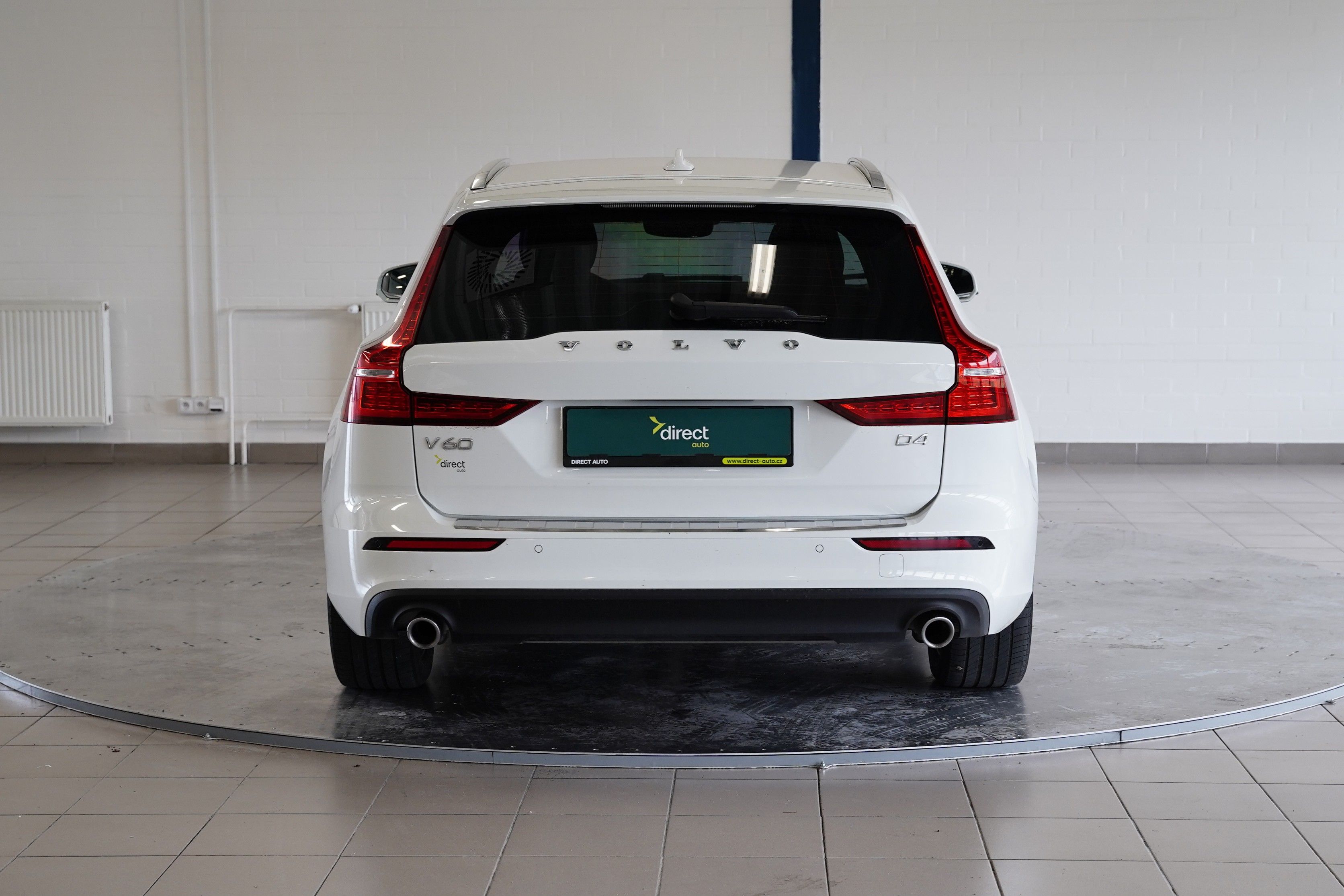 Volvo V60, D4 140 kW Momentum - fotka 6