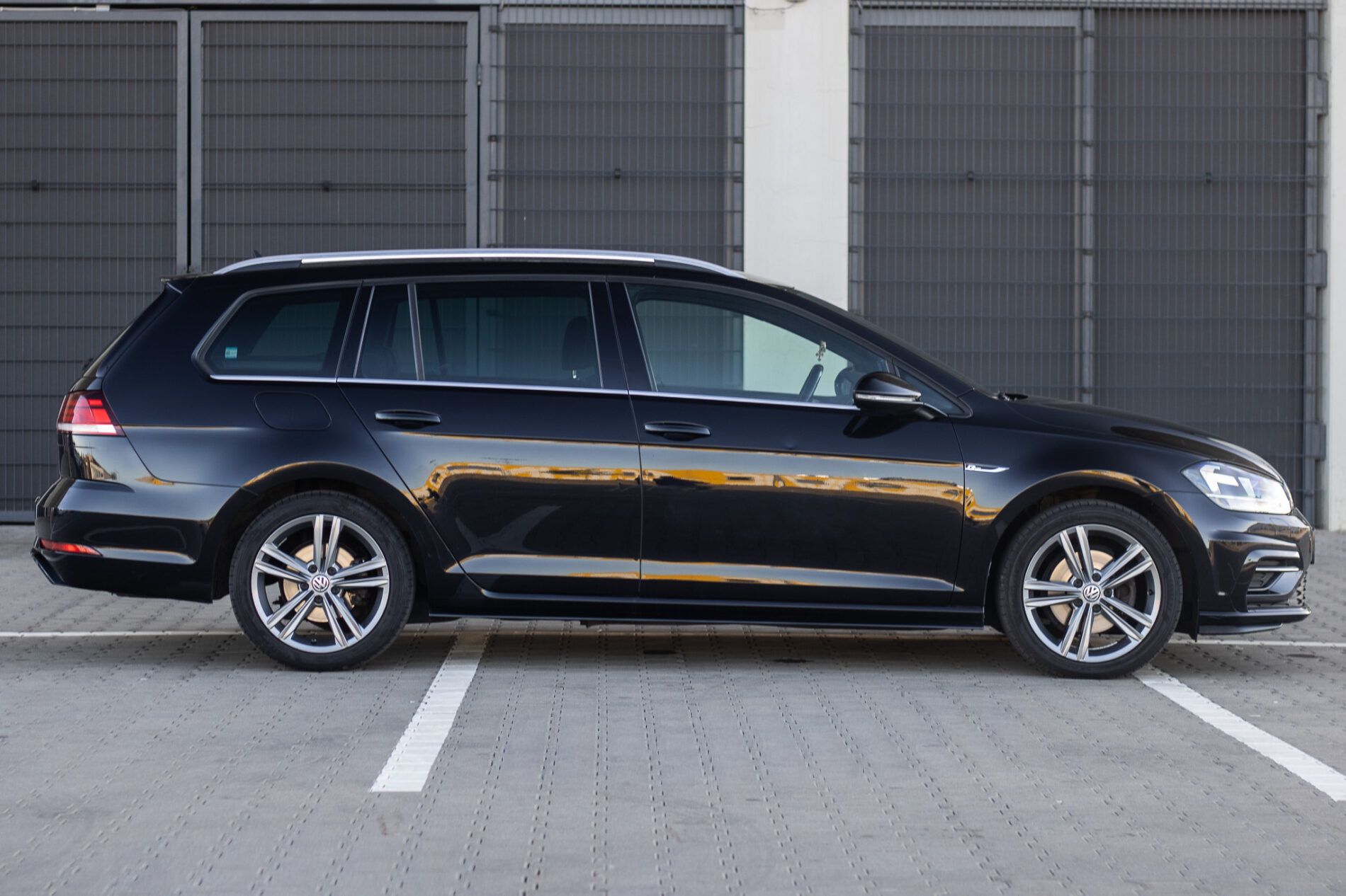 Volkswagen Golf Variant - fotka 4