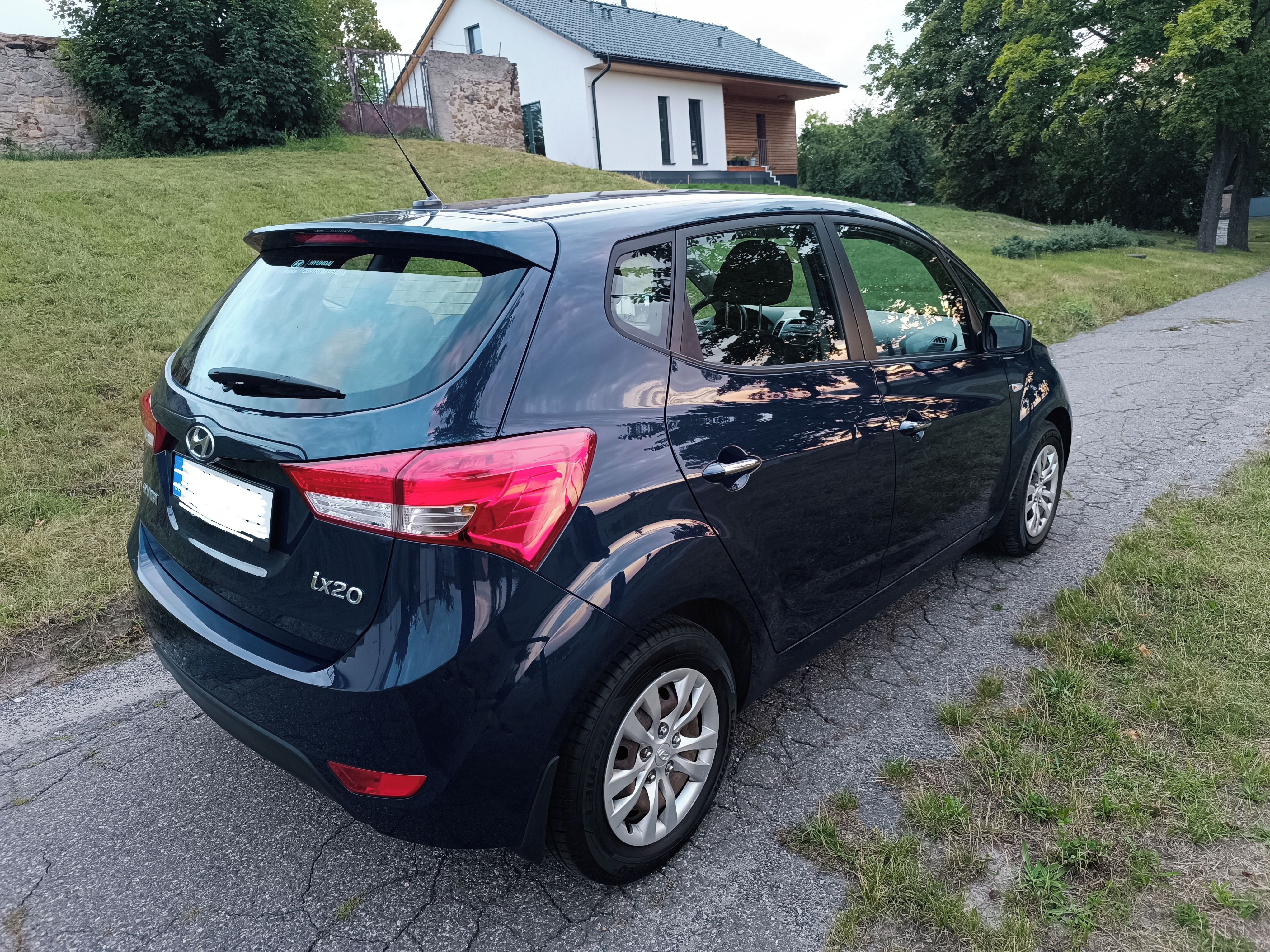Hyundai ix20, 1,6 benzín 91kW, ČR, 2.maj. - fotka 5