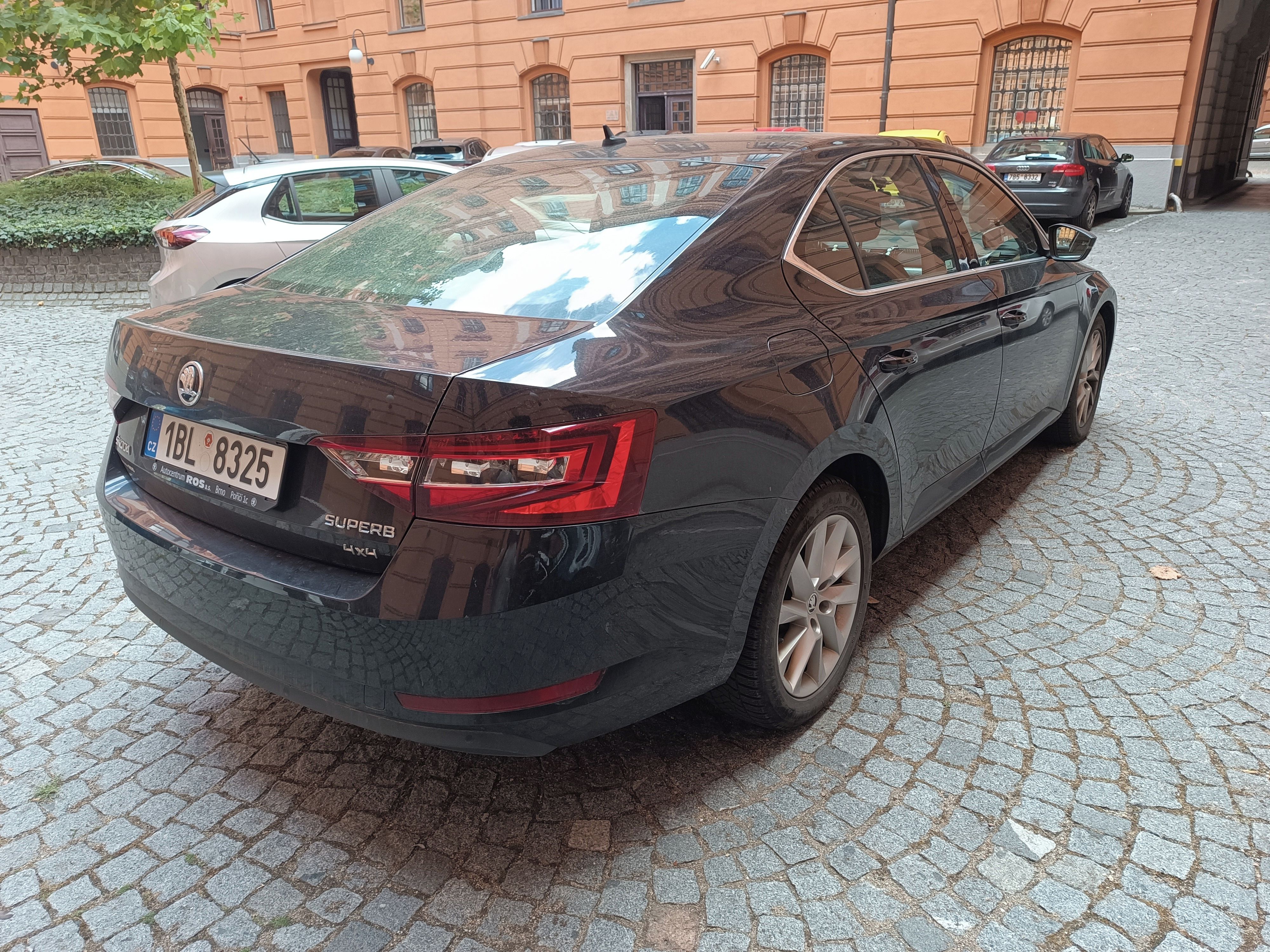 Škoda Superb, Škoda Superb 110 KW, 4x4 - fotka 5