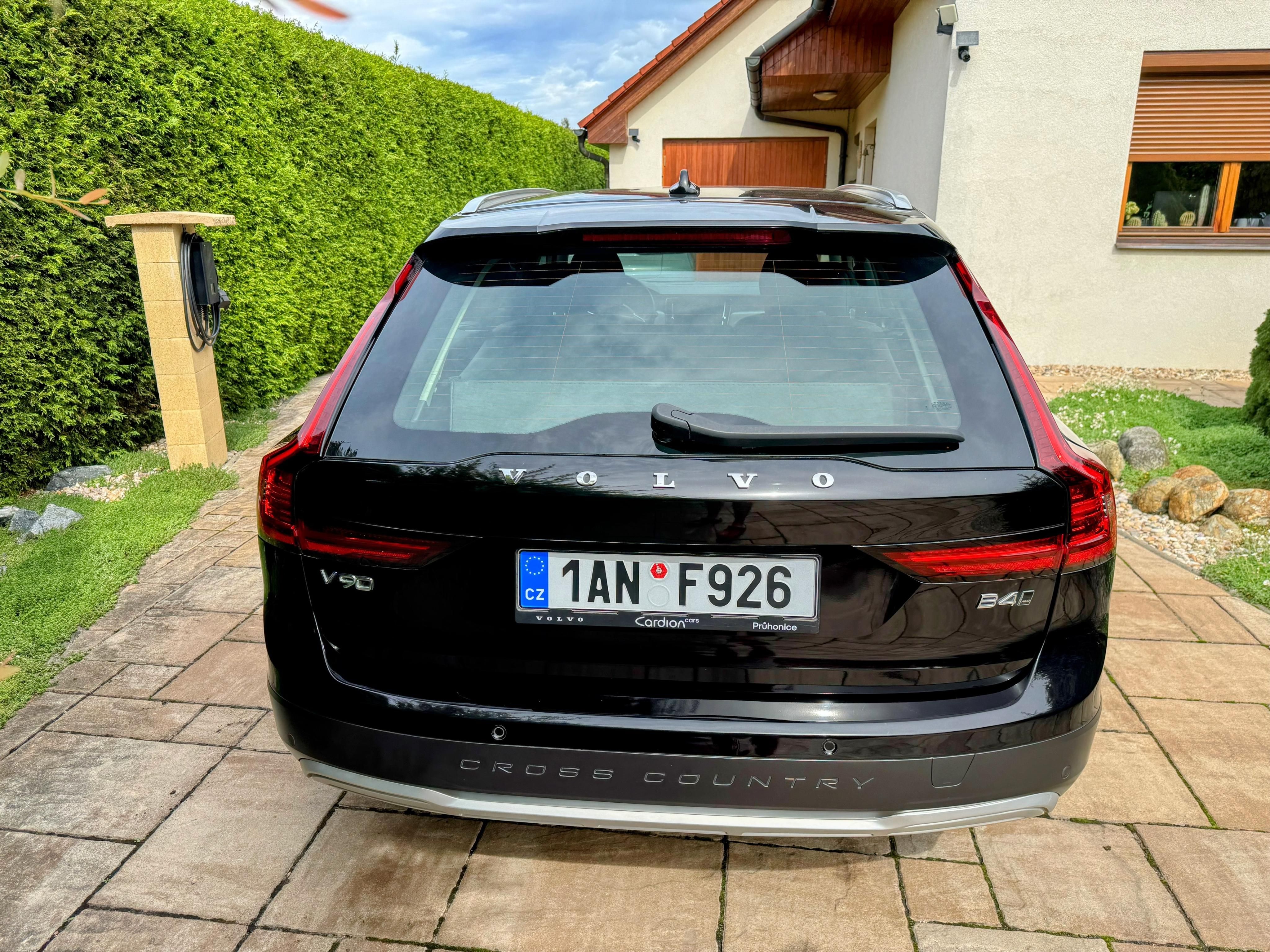 Volvo V90, Cross Country 4/2024 , 59680km - fotka 4