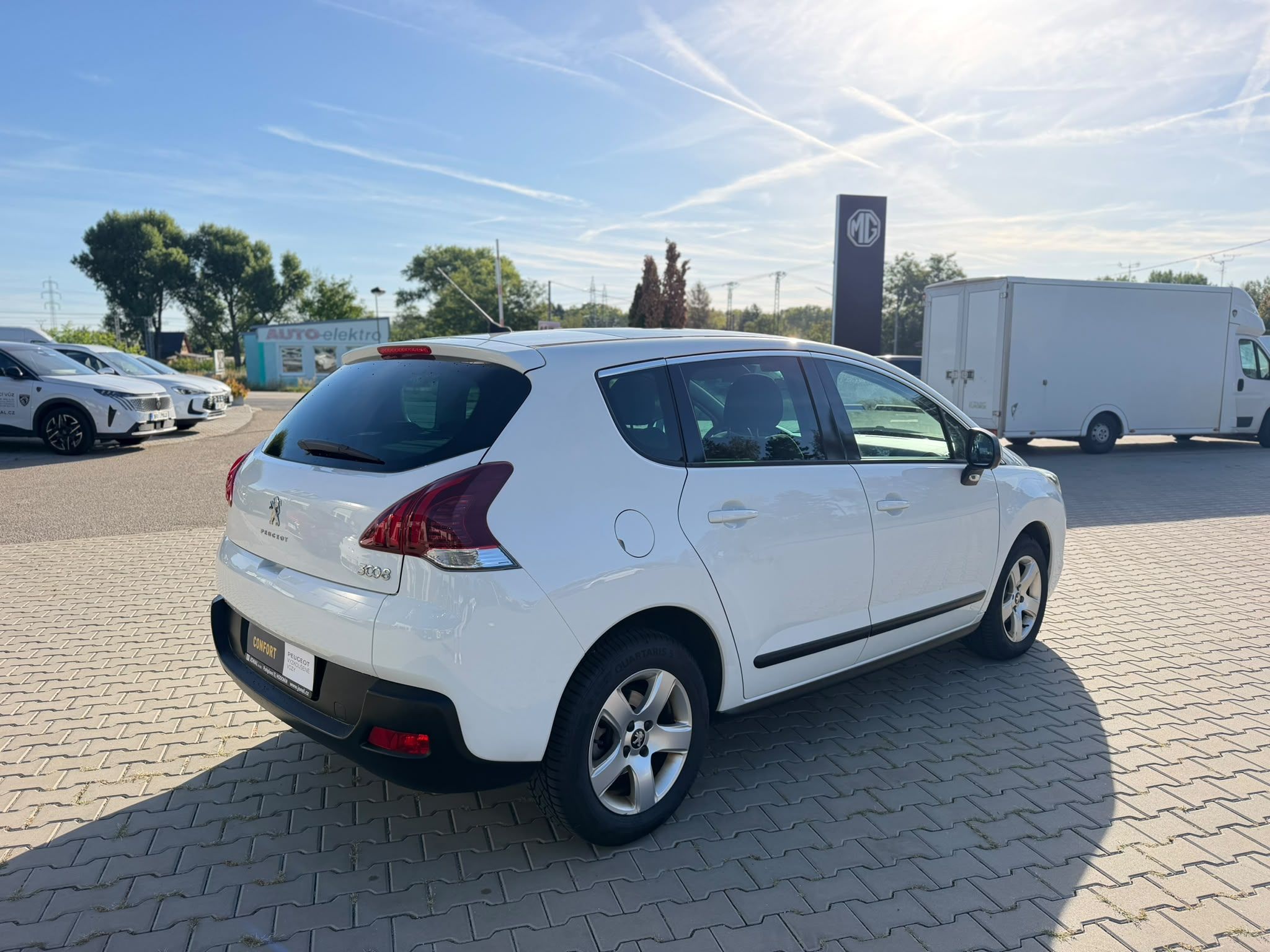 Peugeot 3008, ALLURE 1.6HDi 115 MAN6 - fotka 4