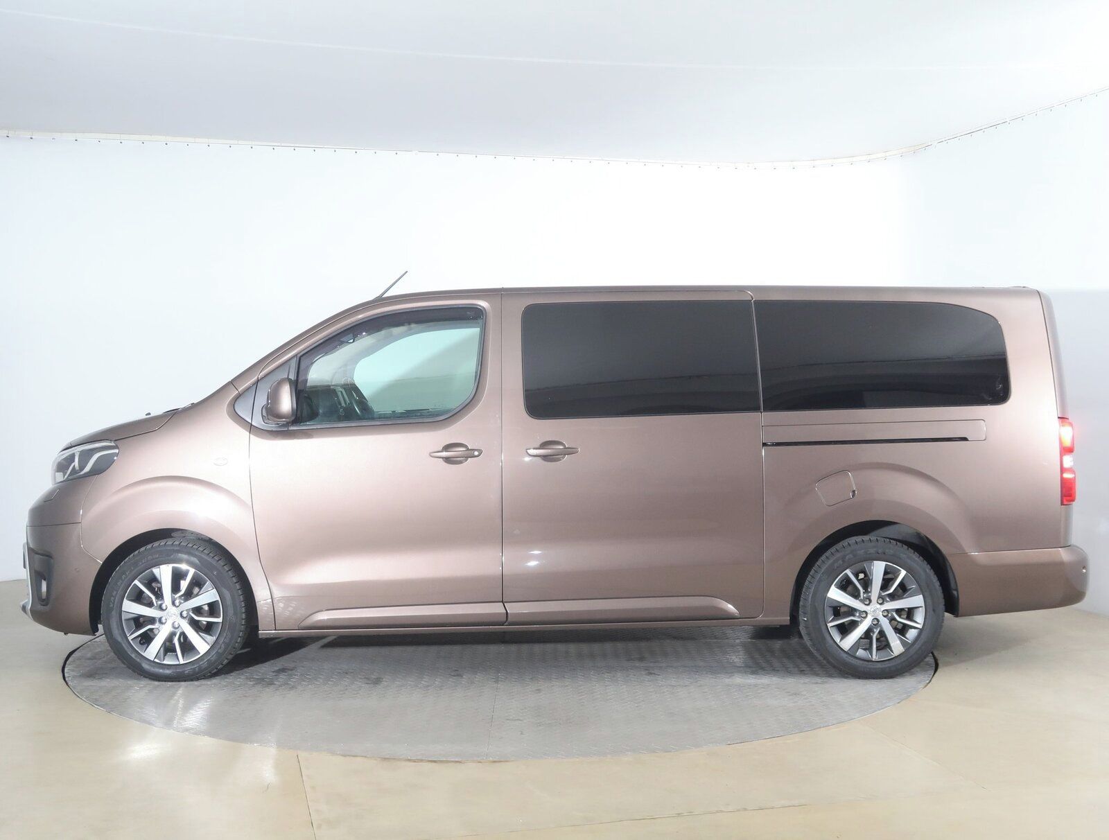 Toyota Proace Verso, 2.0 D-4D, Family - fotka 3