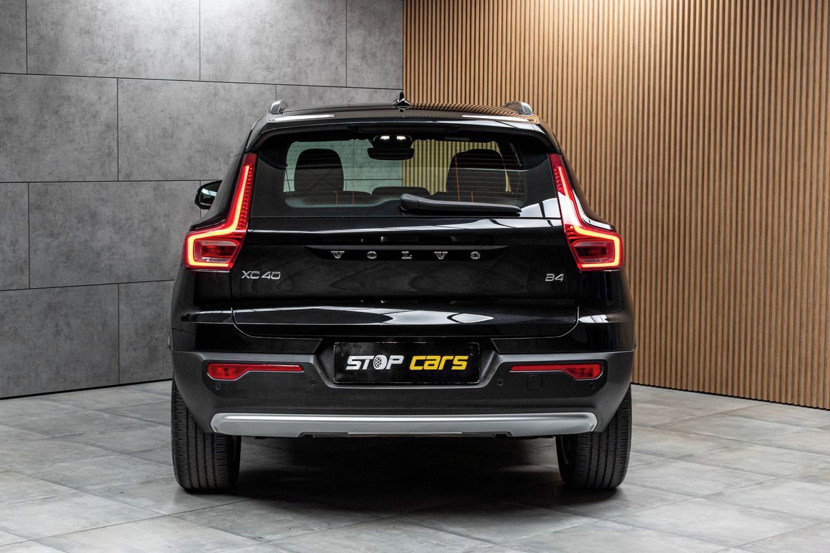 Volvo XC40, B4 CORE*145KW*ACC*ČR*DPH*1.MAJ - fotka 6