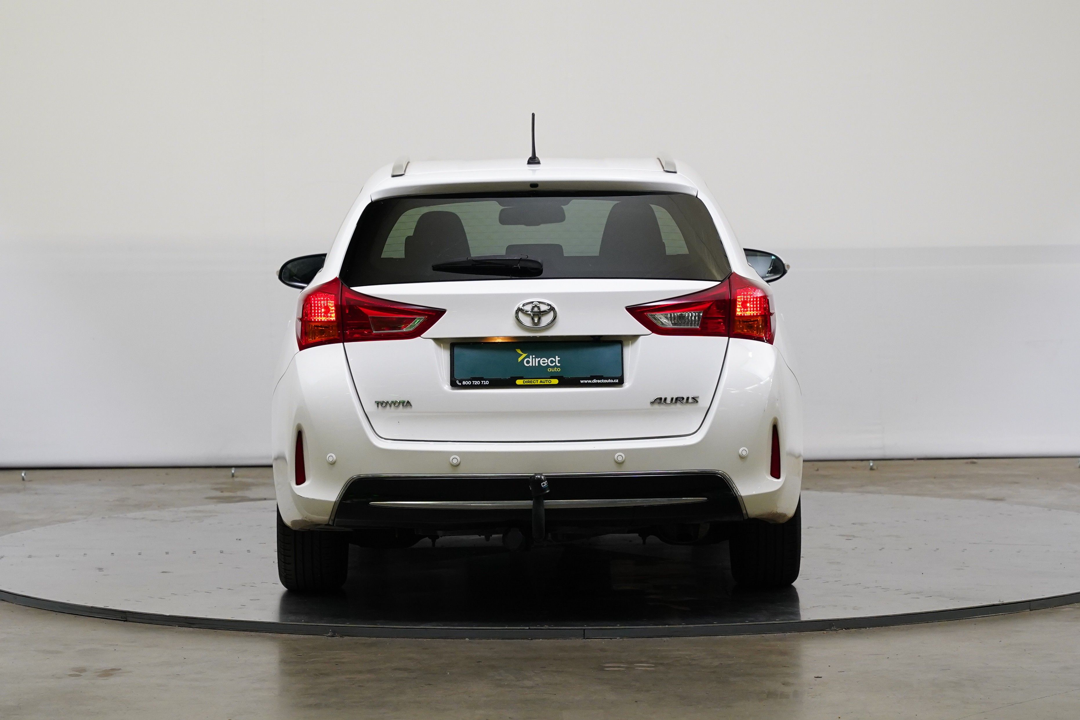 Toyota Auris, 1.6i 97 kW Valvematic - fotka 6