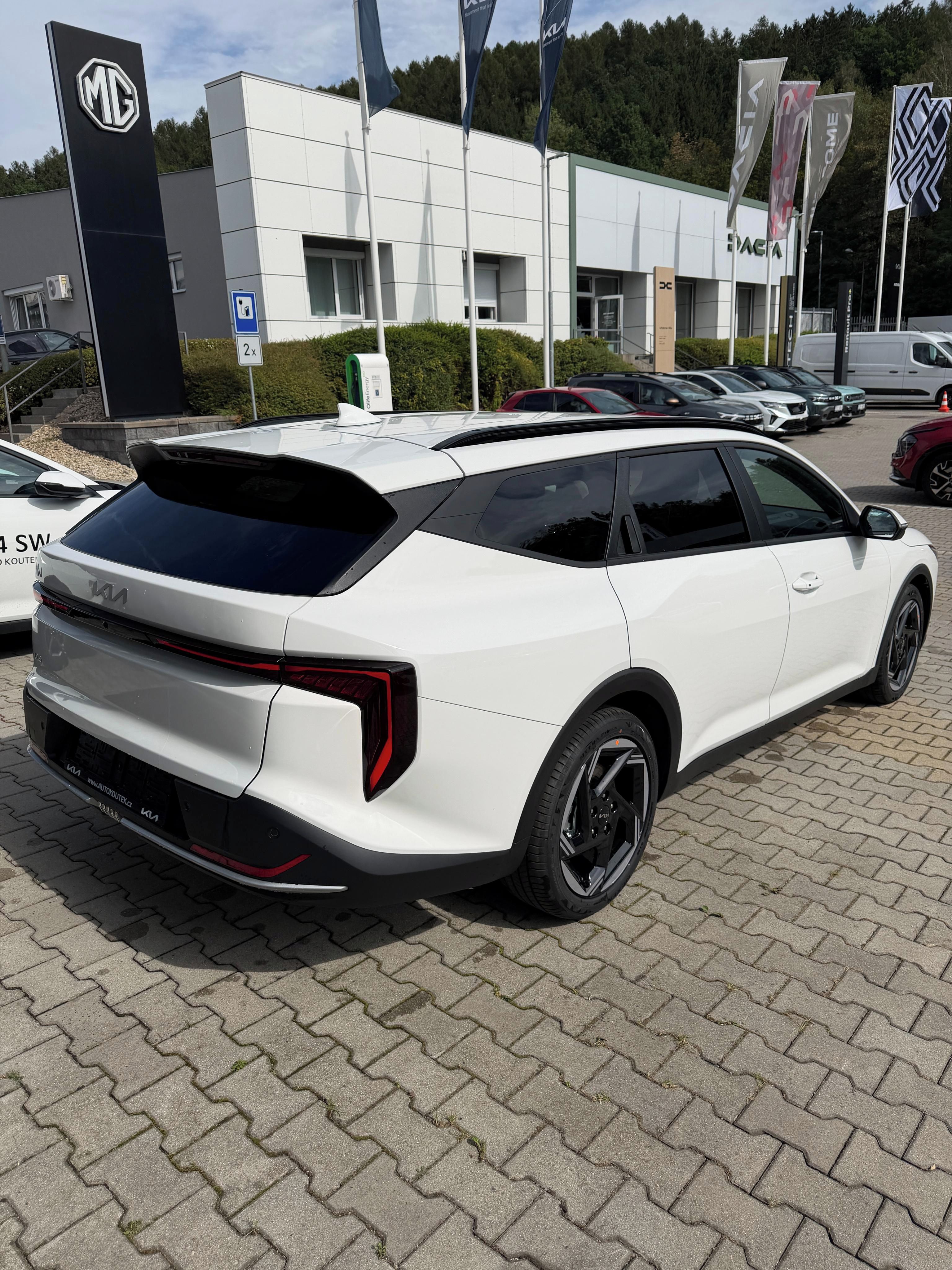 Kia K4, 1.0 T-GDi 6MT EXCLUSIVE - fotka 5