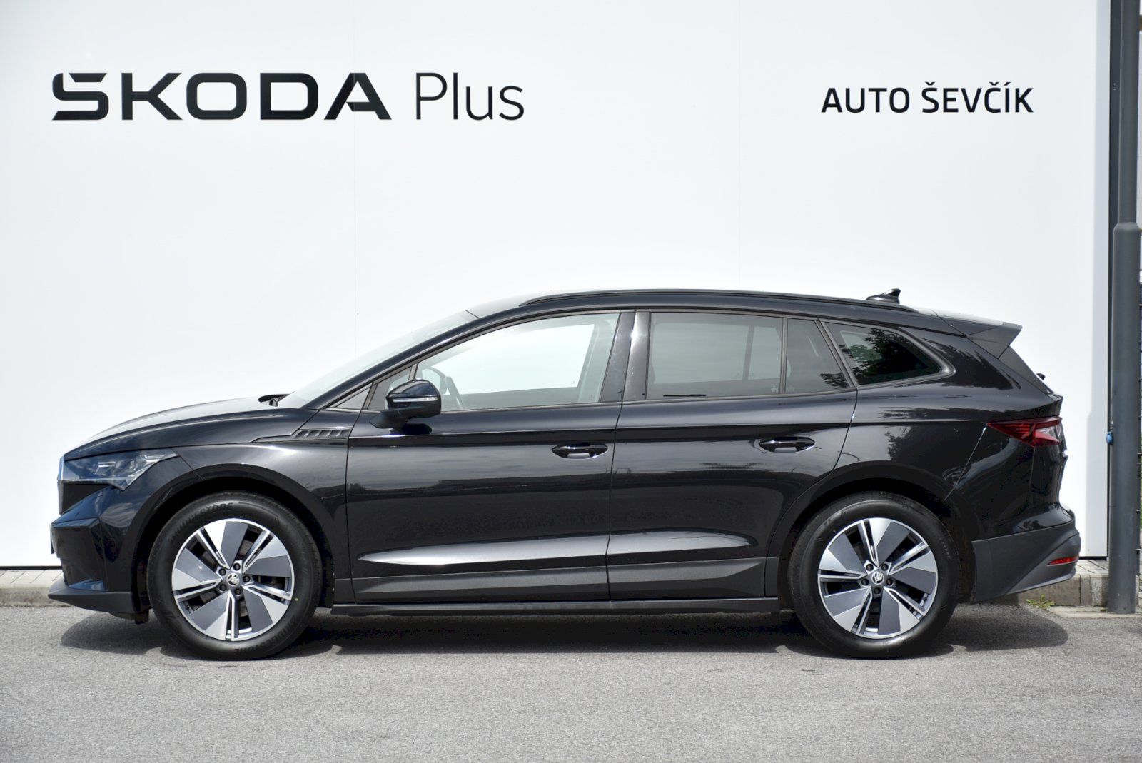 Škoda Enyaq iV, 60 132kW Desing Suite - fotka 3