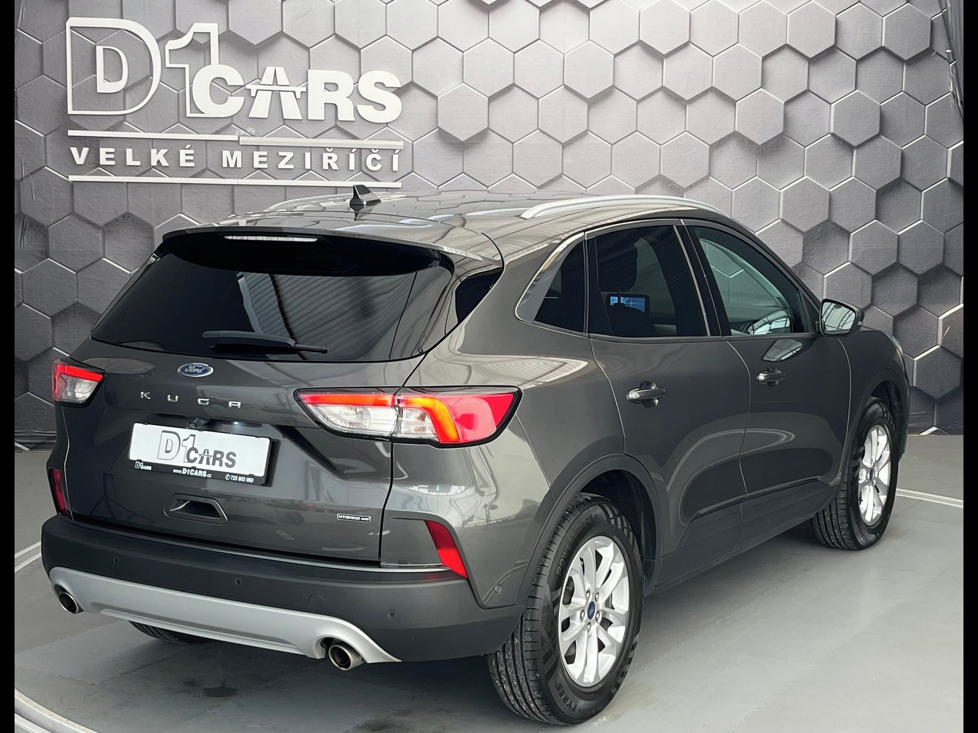 Ford Kuga, 2.5 HEV 4x4 Titanium - fotka 5