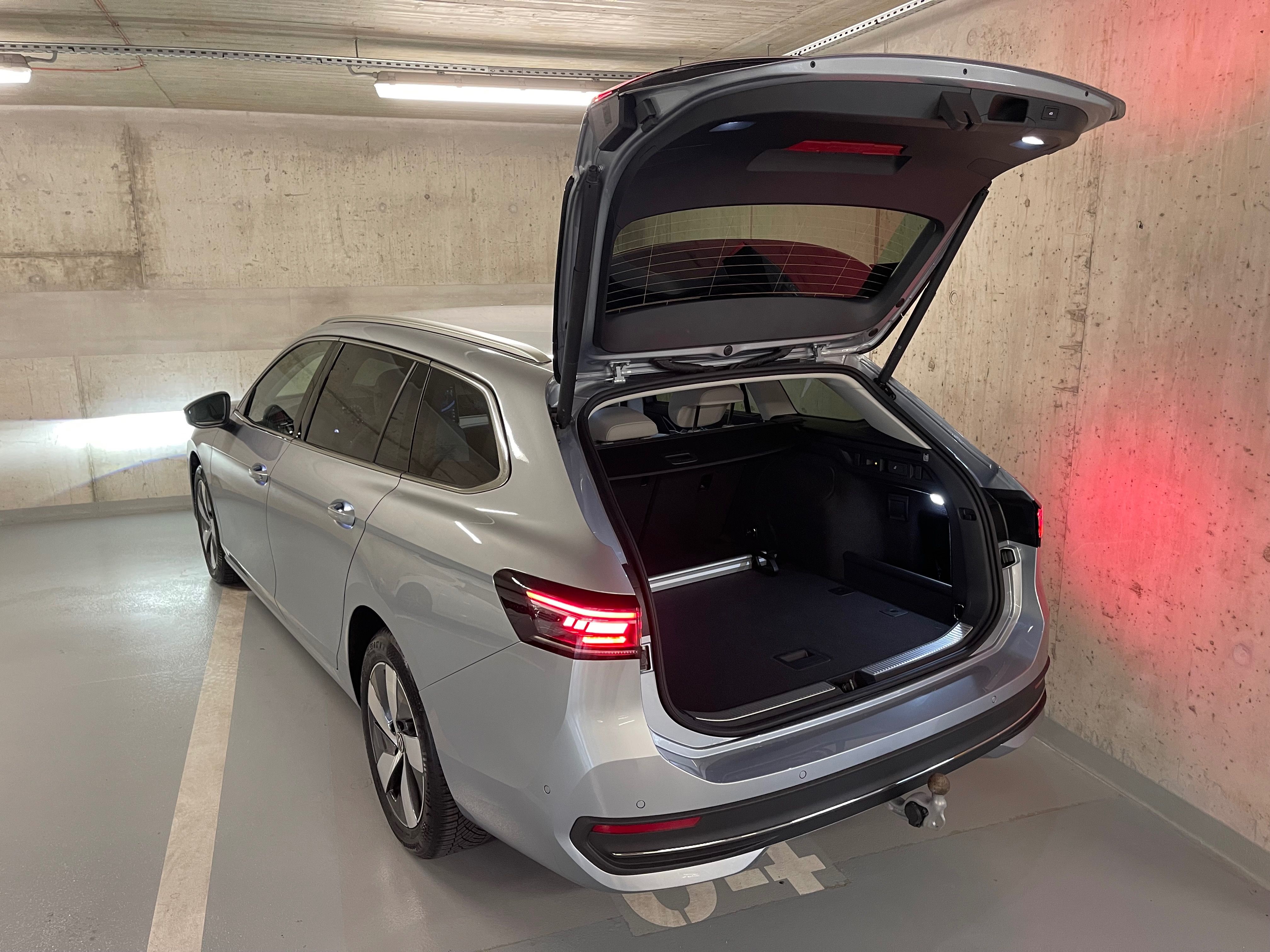 Volkswagen Passat, DCC/HUD/Tažné/El.Sed./Záruka5y - fotka 5