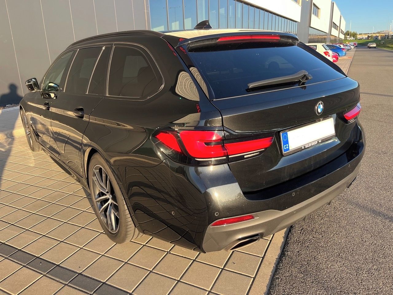 BMW Řada 5, 530D XDRIVE 210KW M Sport DPH - fotka 2