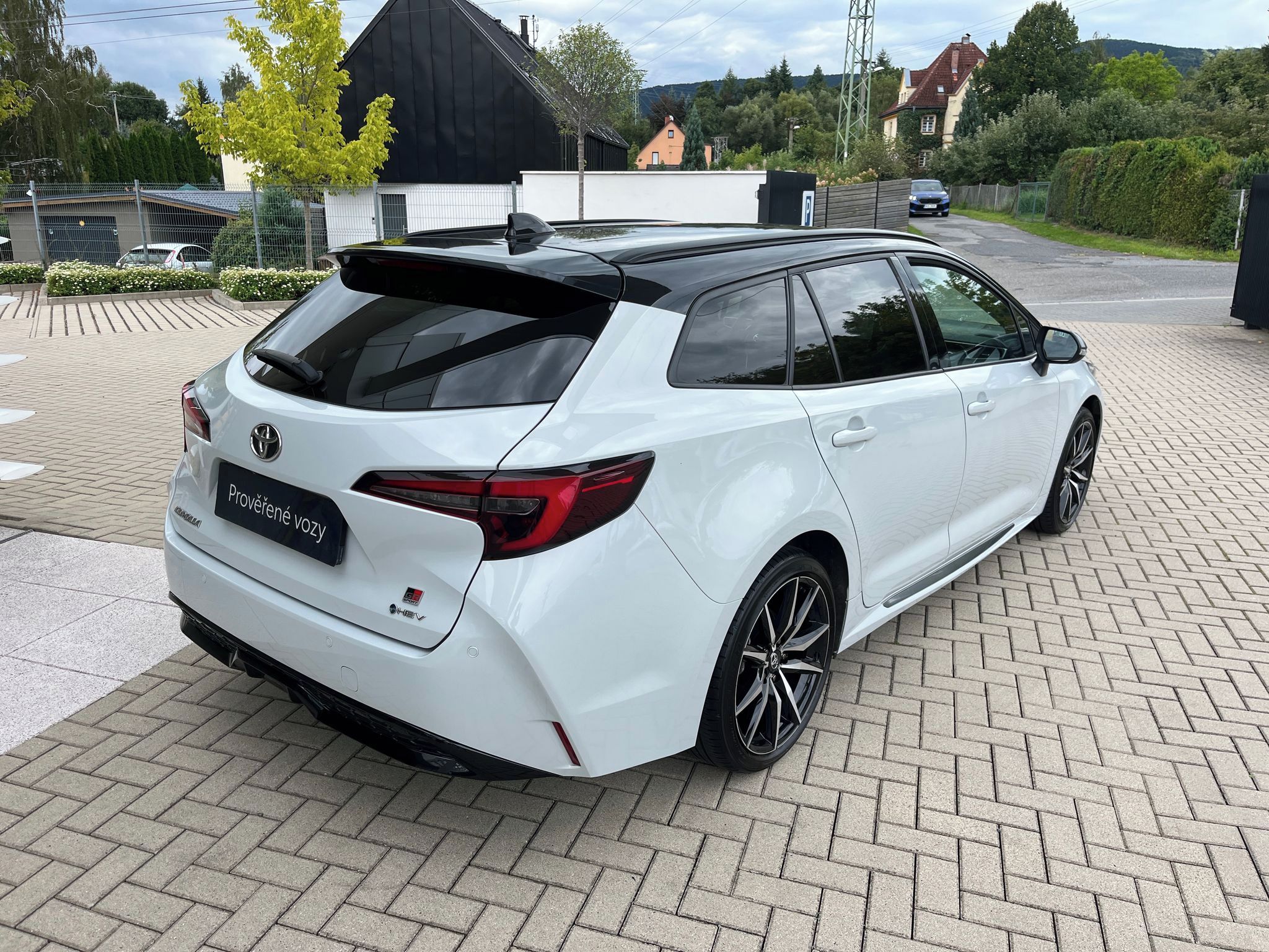 Toyota Corolla, 2.0 Hybrid e-CVT GR Sport Dyna - fotka 6