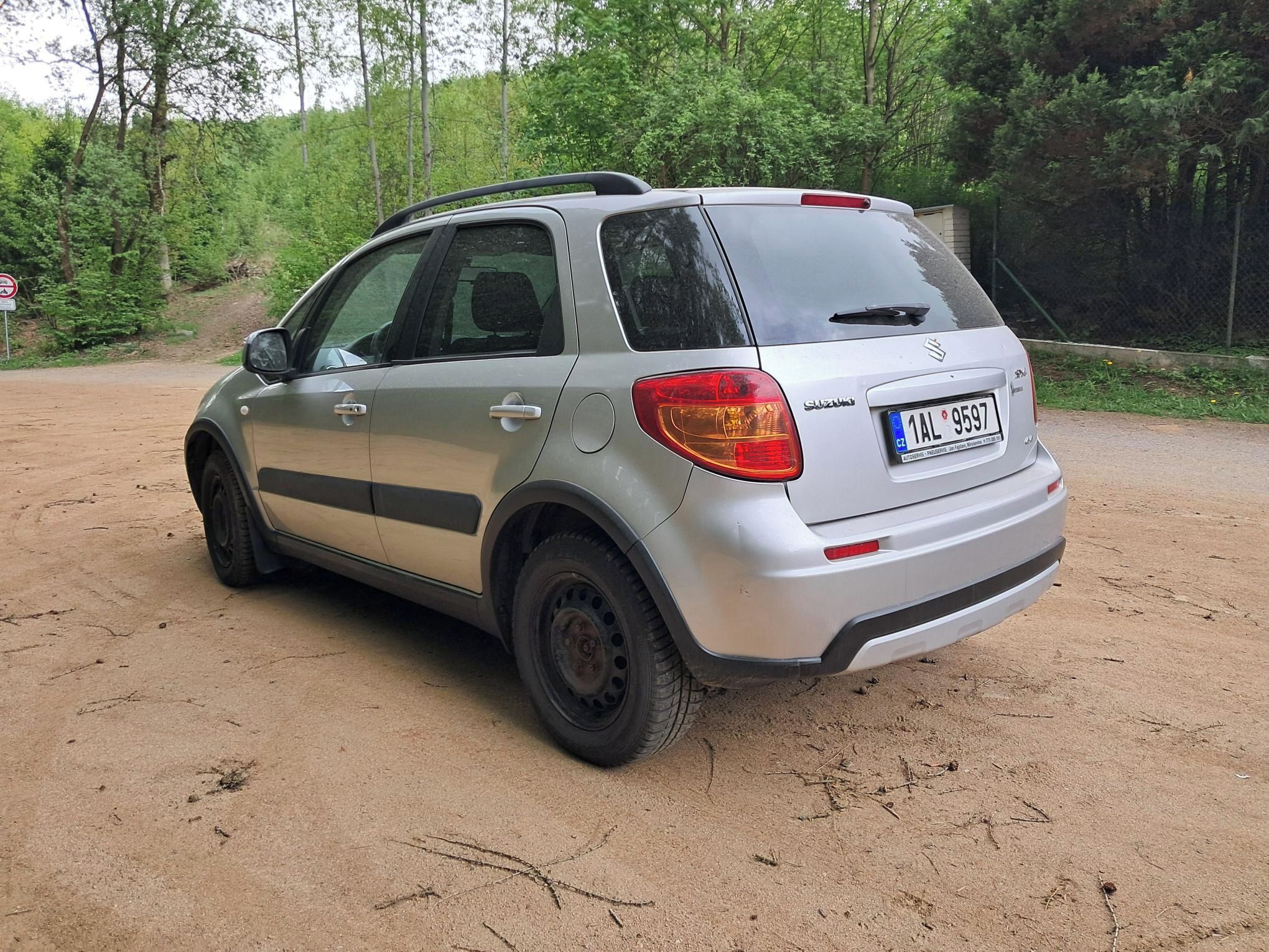 Suzuki SX4, 2,0 DDiS GLX 4x4 - fotka 6