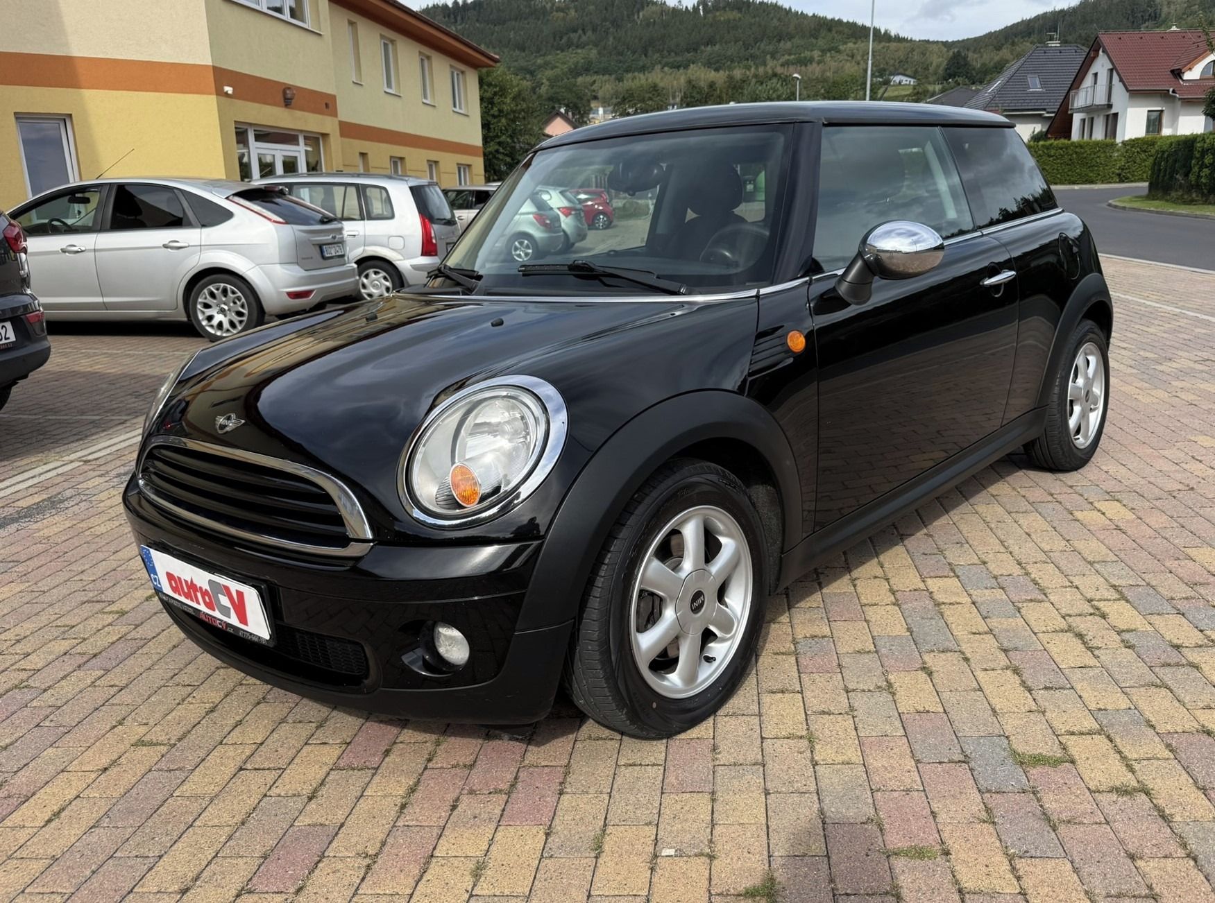 Mini Cooper, 1.4 16V 70kW AC,EL.OKNA,SERVO - fotka 2