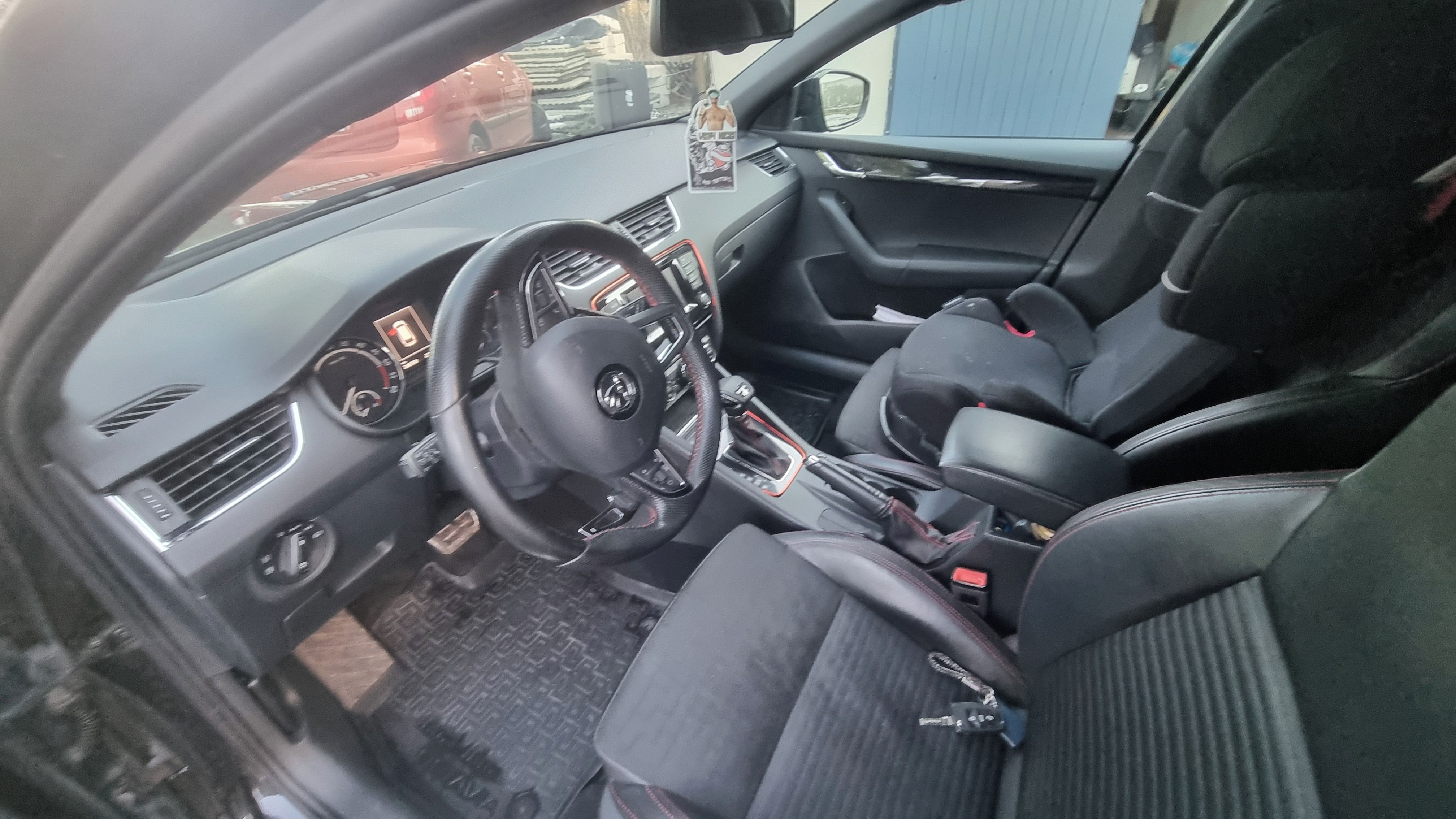 Škoda Octavia, 2.0TDI  135KW - fotka 6