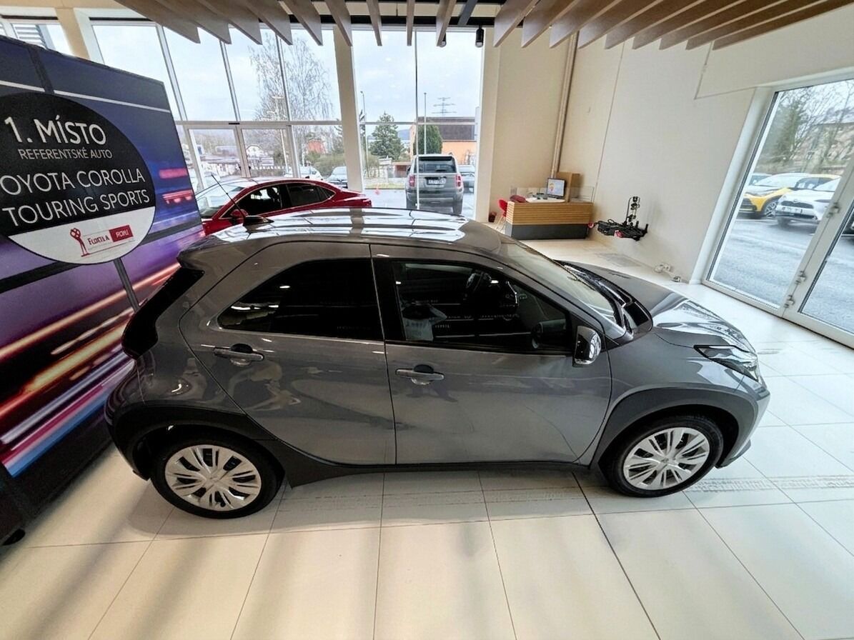 Toyota Aygo, 1,5   X Active 2026 - fotka 6