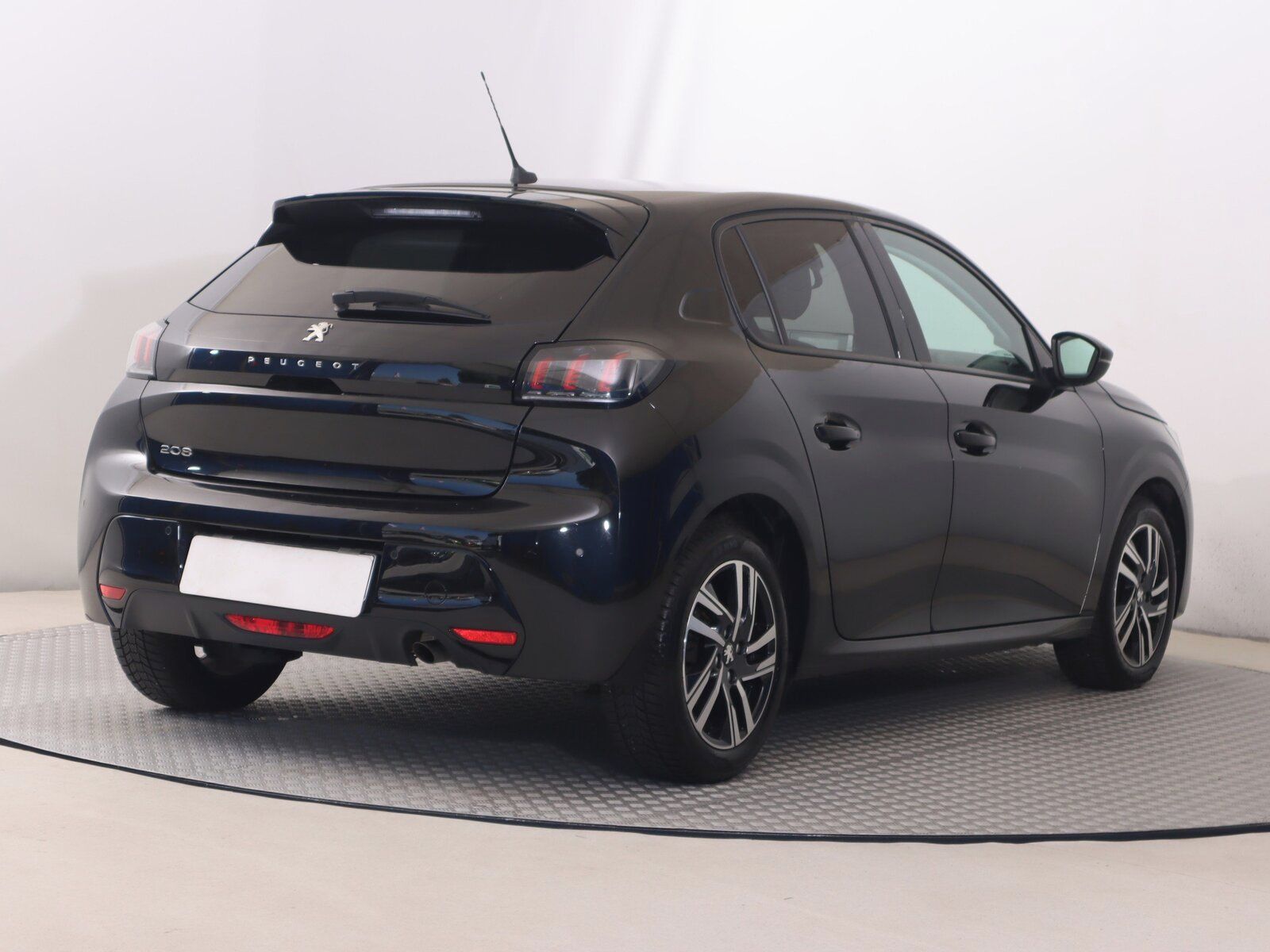 Peugeot 208, 1.2 PureTech, Allure - fotka 5