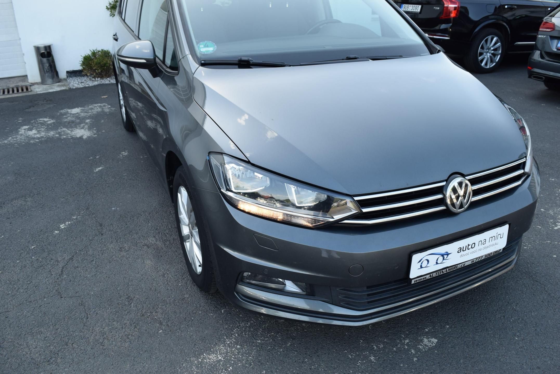 Volkswagen Touran, 1.4TSI 110kw CLBMT NAVI TAŽNÉ - fotka 4