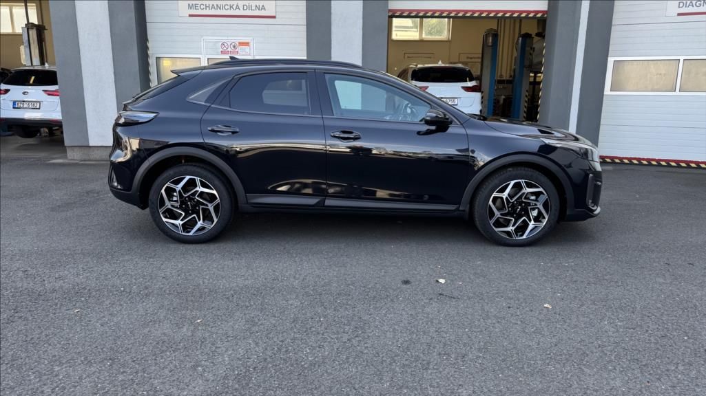 Kia XCee´d, 1,6 T-GDI GT LINE - fotka 4
