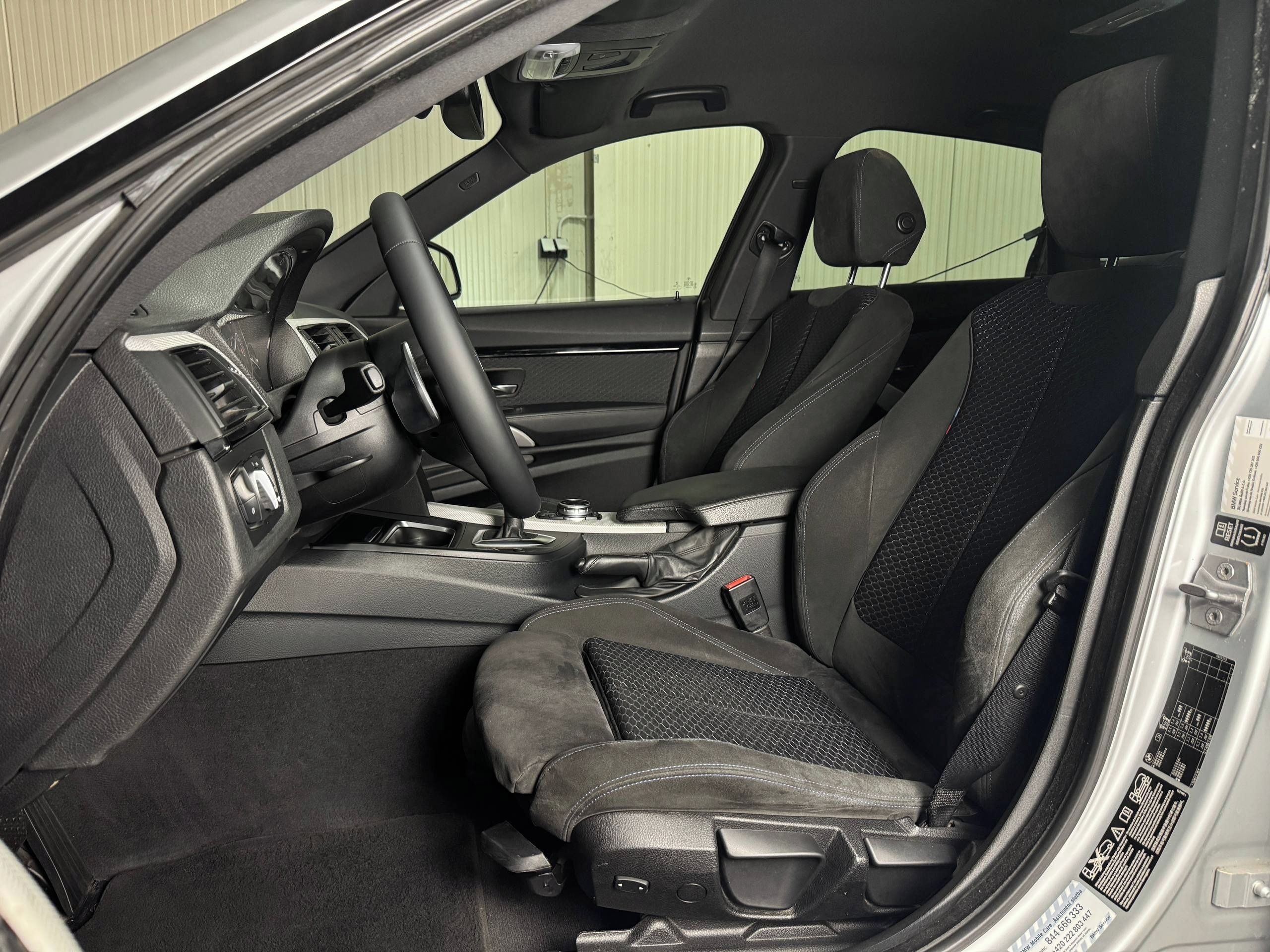 BMW Řada 3, 320d GT M-Packet xDrive, ČR - fotka 6