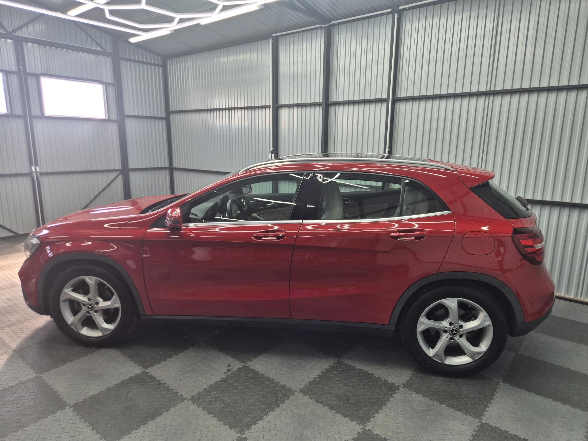 Mercedes-Benz GLA - fotka 5