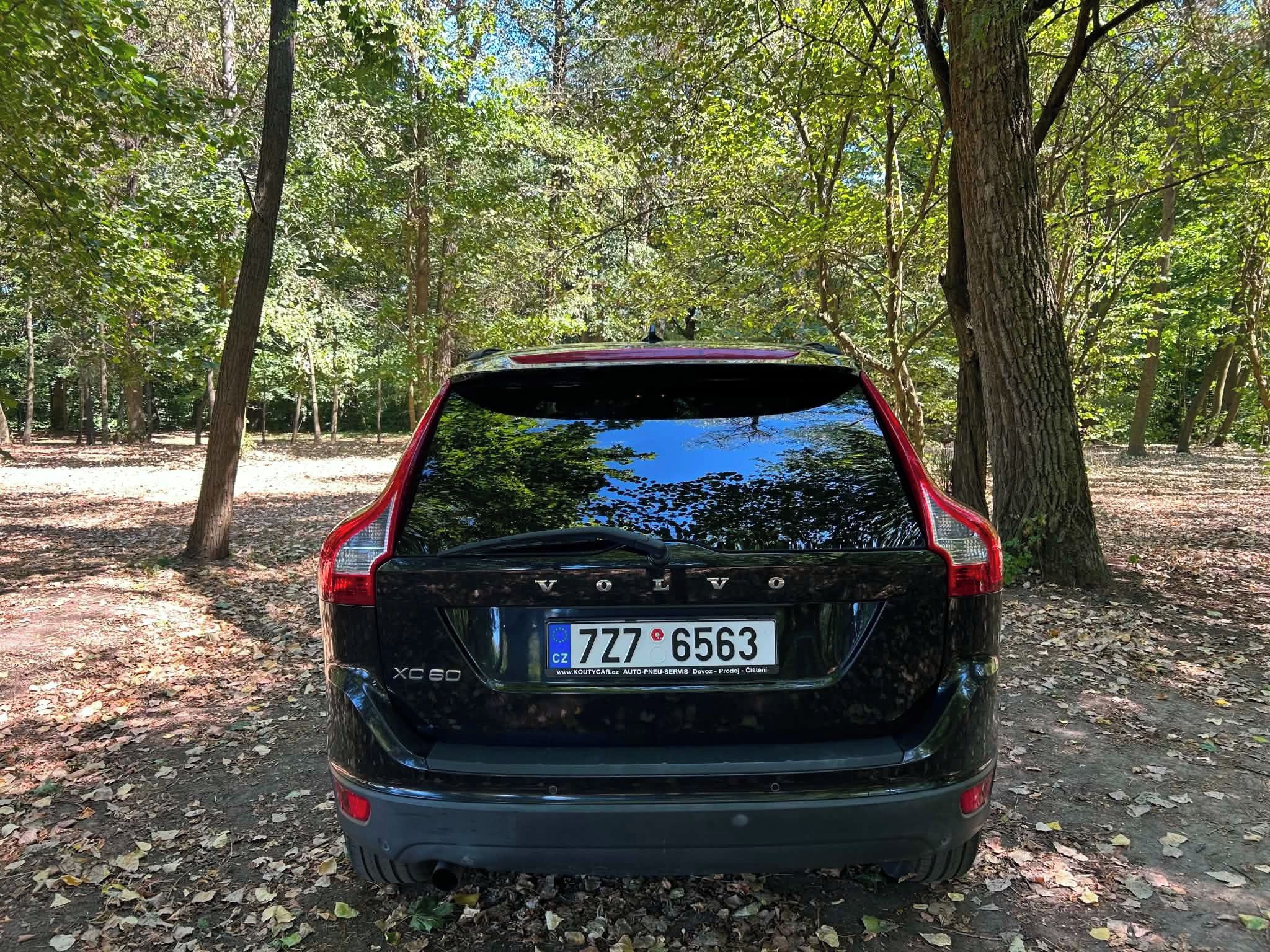 Volvo XC60, 2.0 Diesel - fotka 3