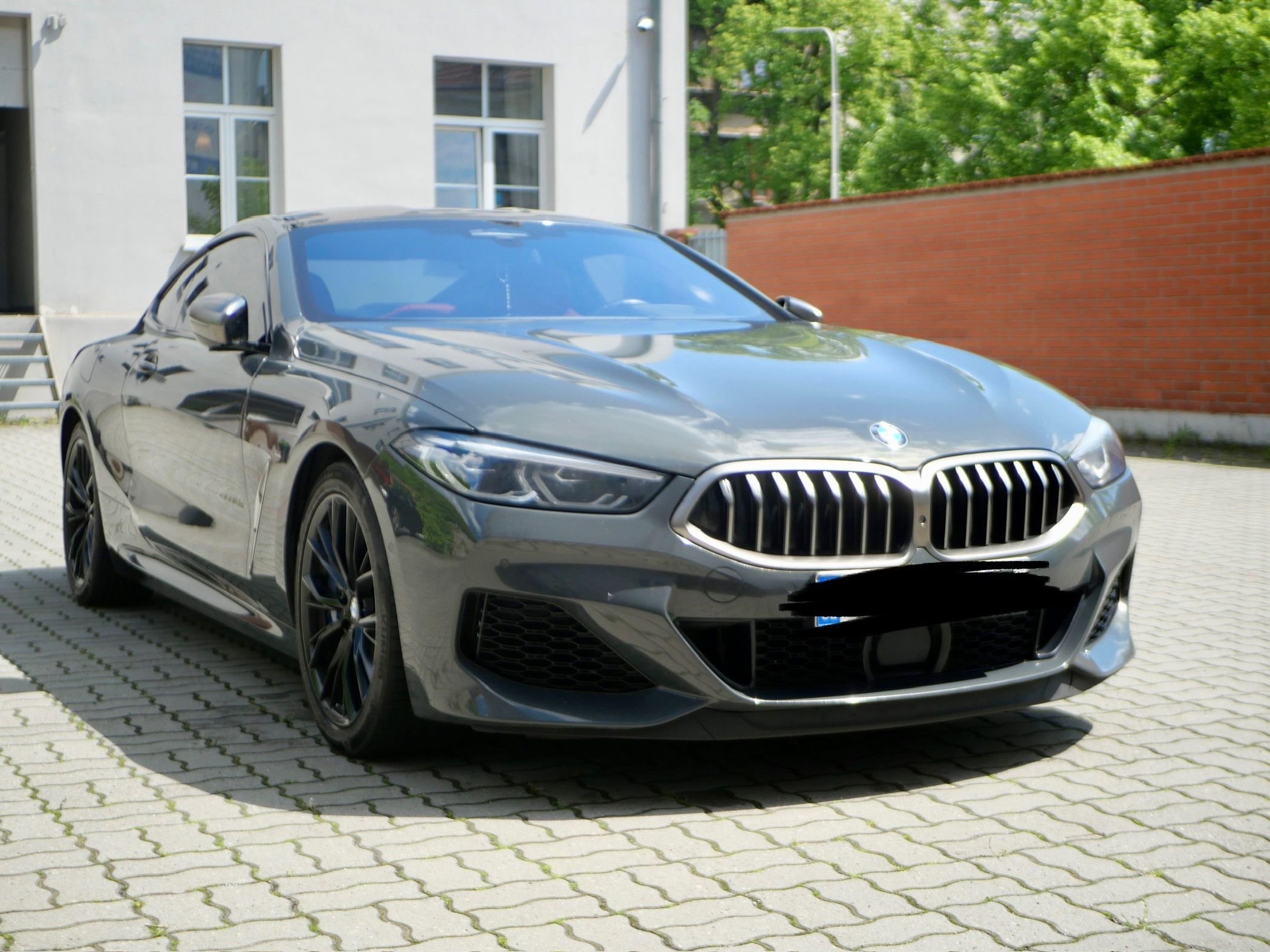 BMW Řada 8, BMW 850i