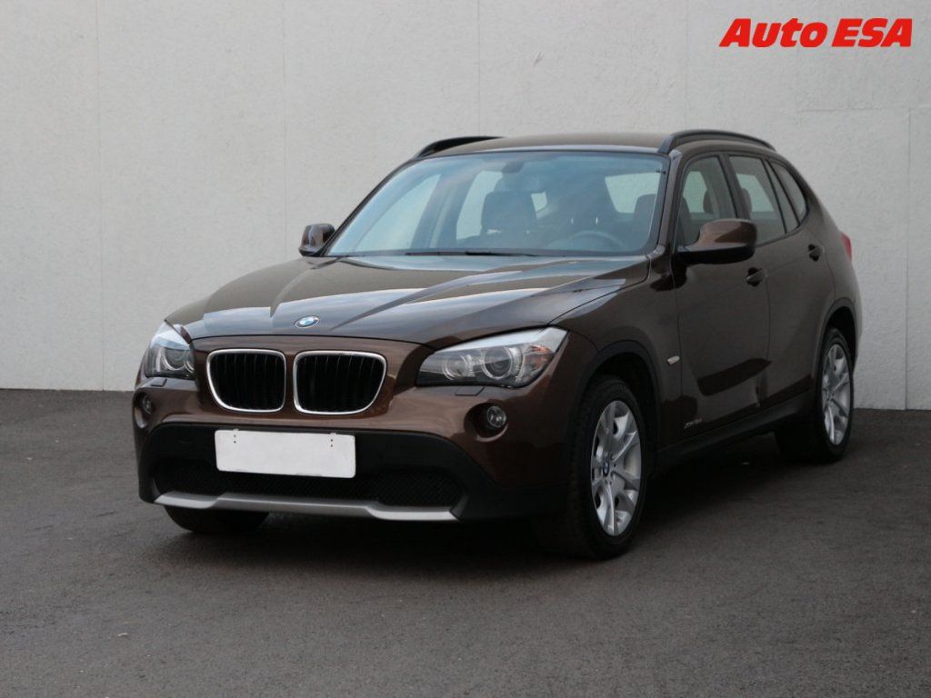 BMW X1, 2.0d xDrive20d,ČR,AT - fotka 3